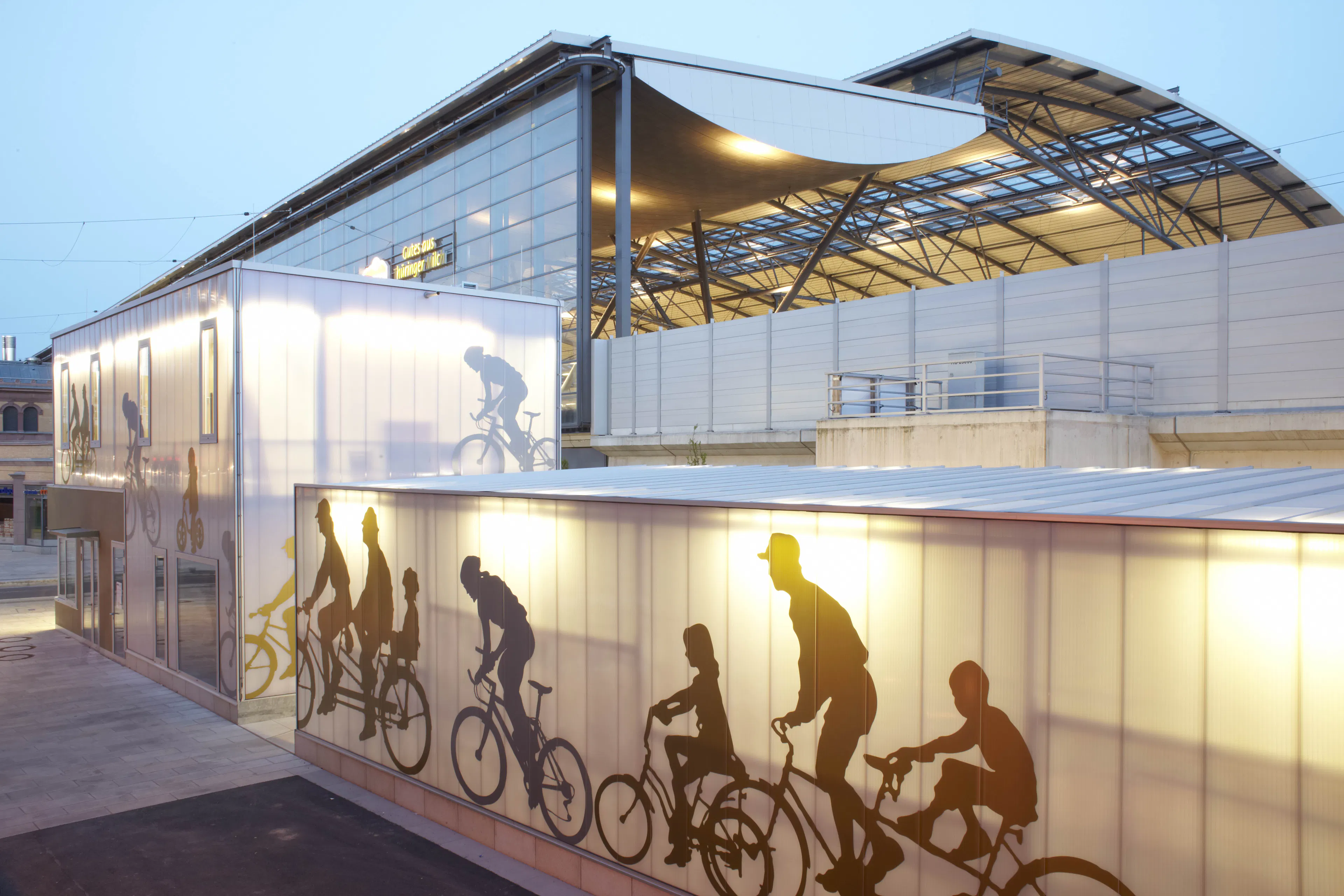 Bicycle station ICE Bahnhof Erfurt — 1