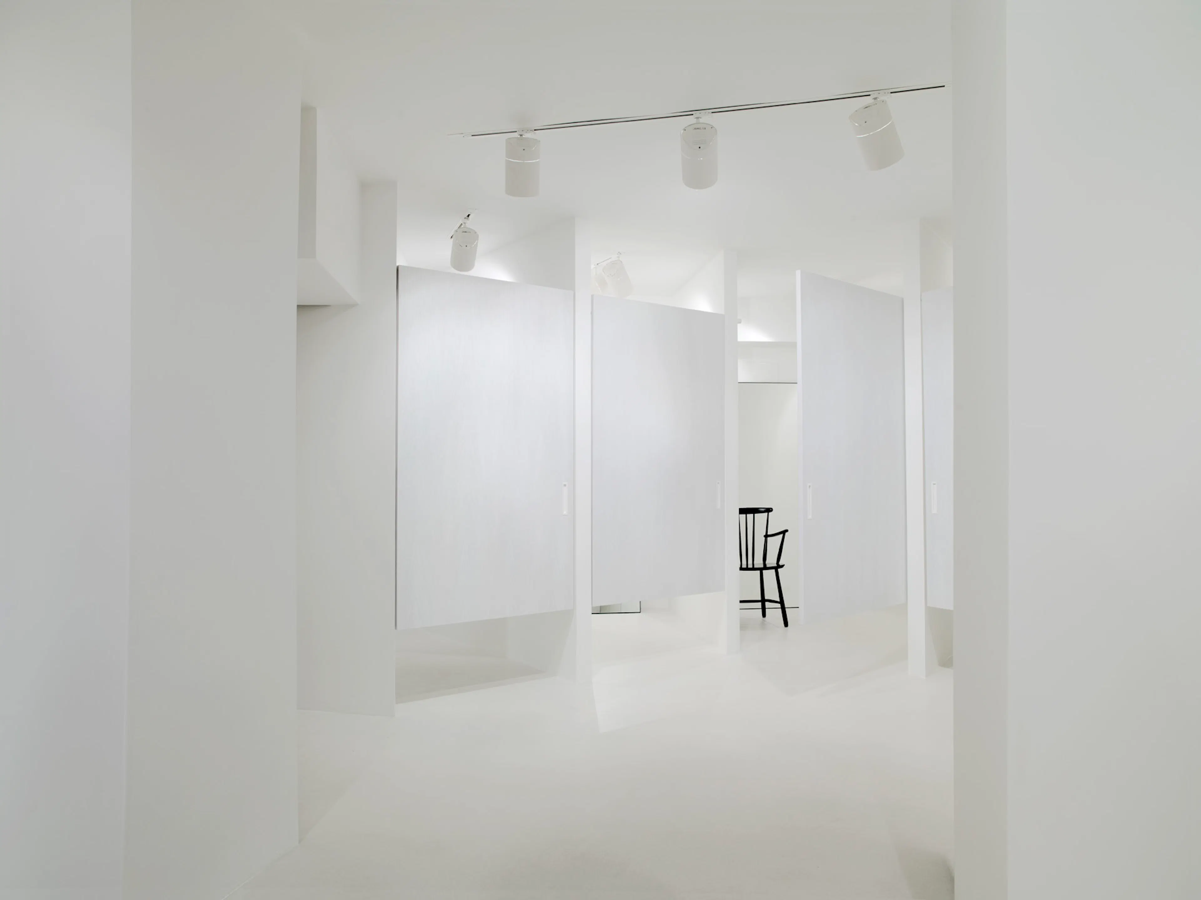 V Ave S R - Concept Store — 10