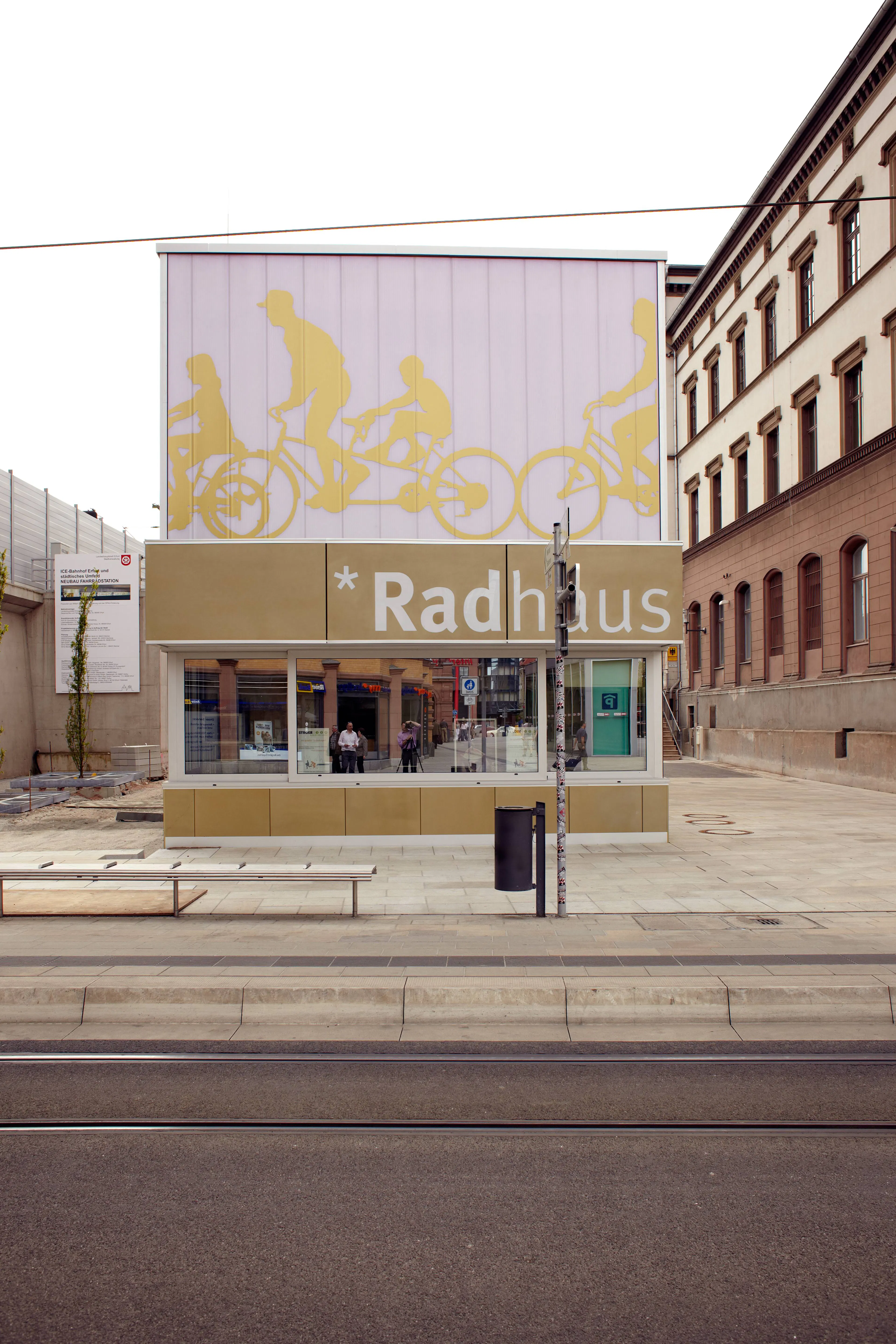 Bicycle station ICE Bahnhof Erfurt — 3