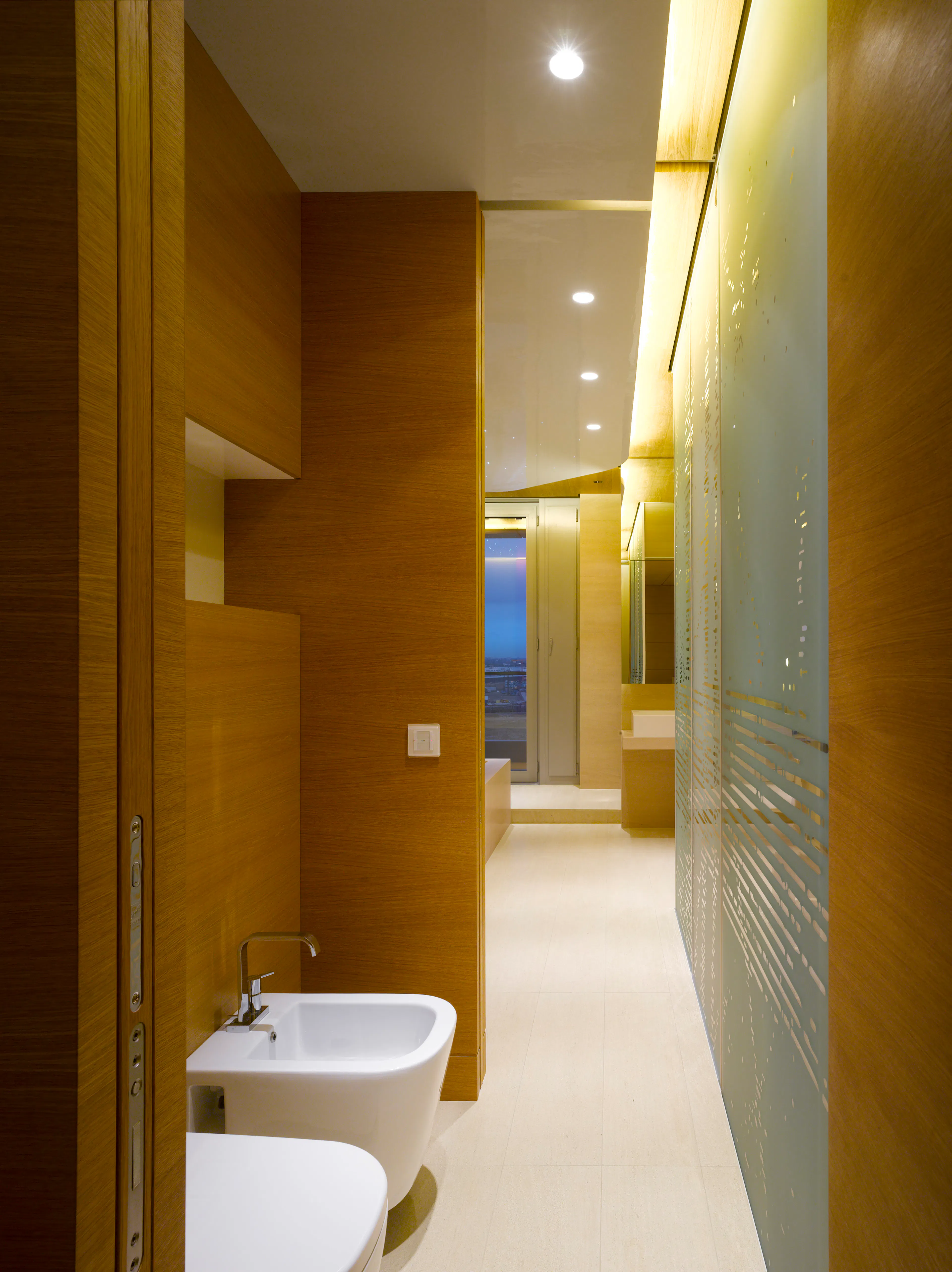 Marco Polo Tower — 10