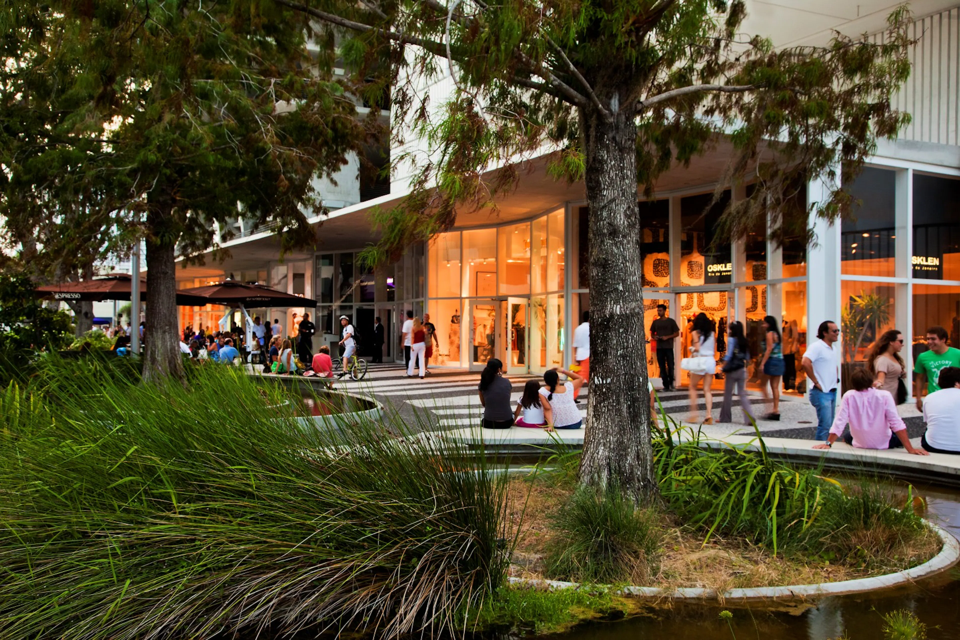 1111 Lincoln Road — 7