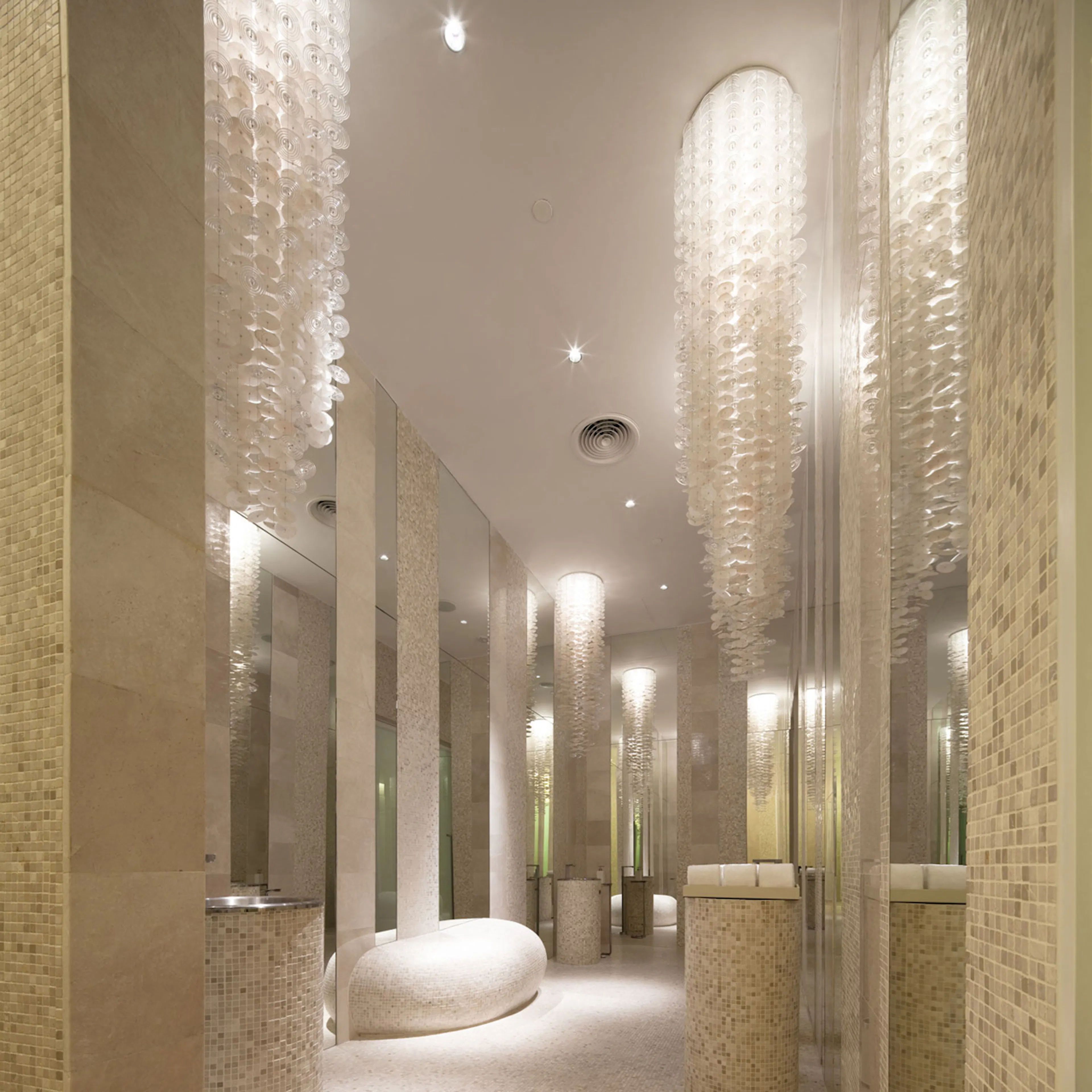 'Drift' Lobby Bar — 9