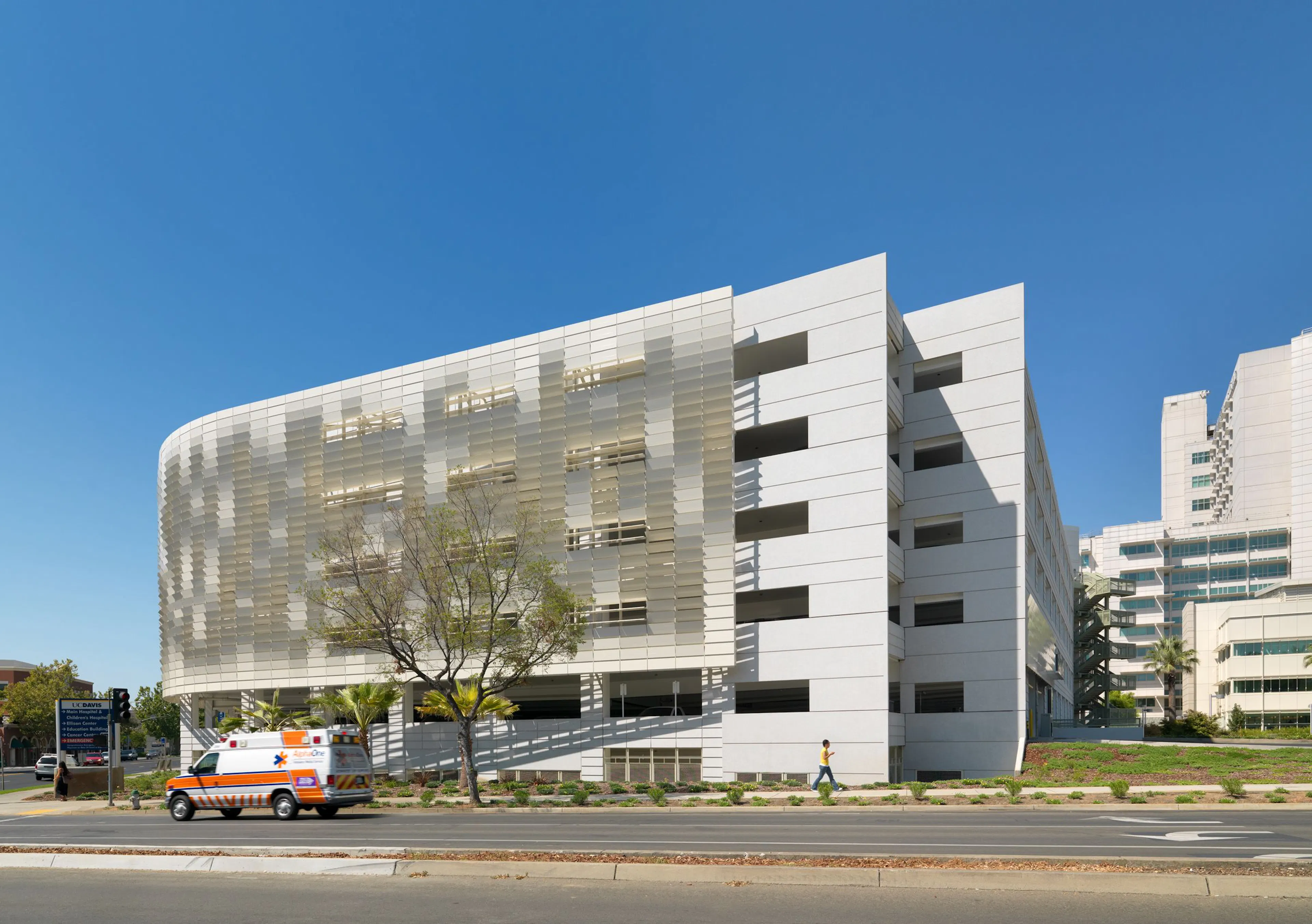 Parking Structure III, UC Davis Health — 10