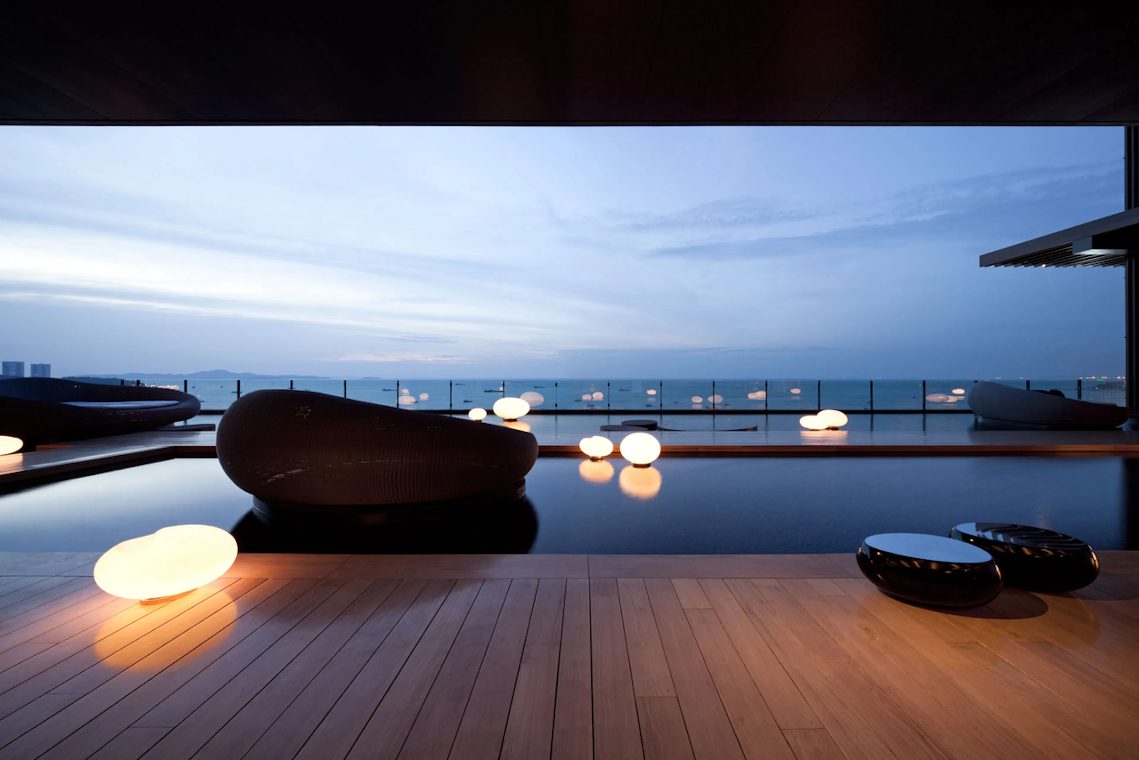 'Drift' Lobby Bar — 6