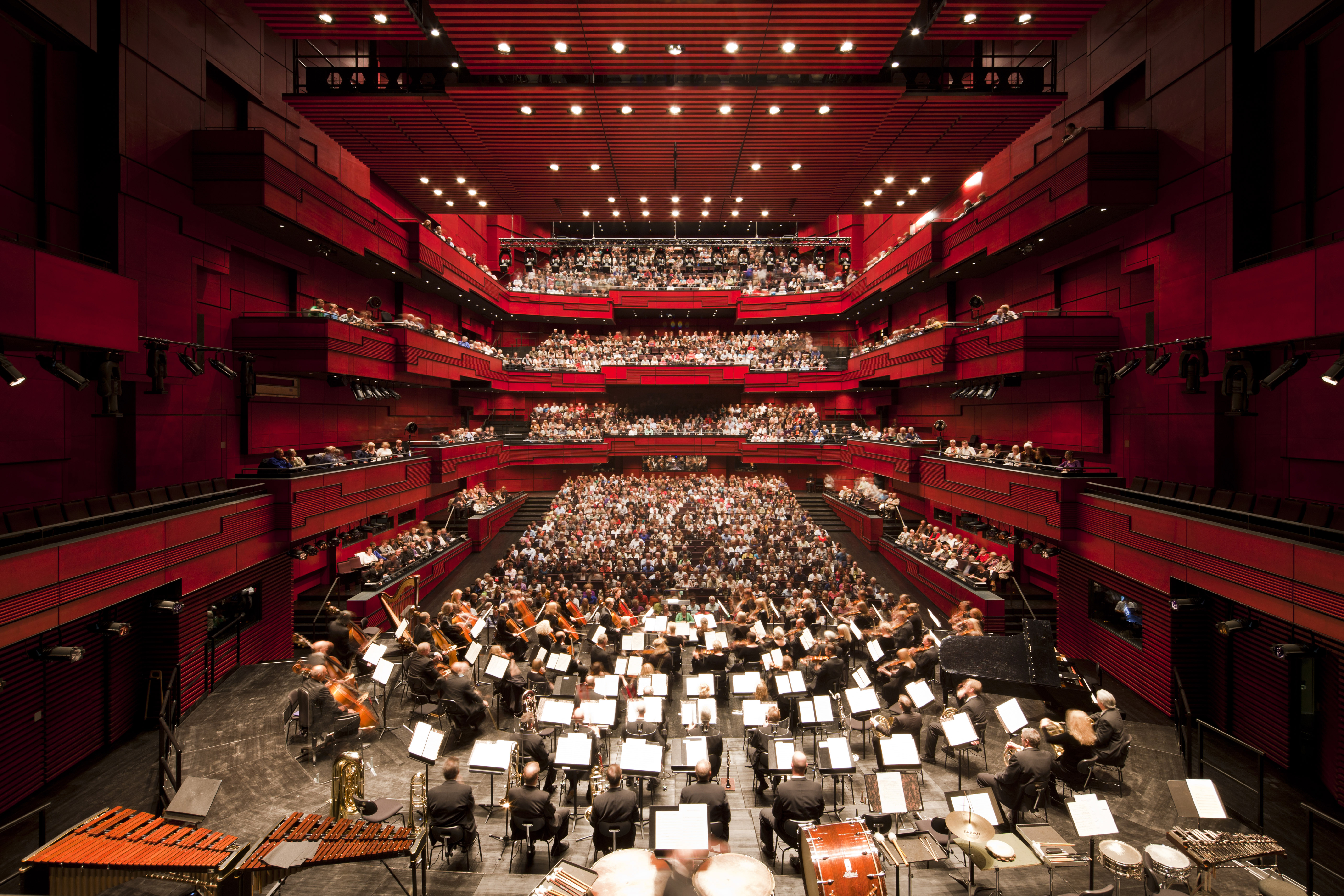 Полные залы. Исландия концертный зал Харпа. Harpa Concert Hall (Рейкьявик, Исландия, 2011). Концертный зал арфа в Рейкьявике. Концертный зал «Харпа» в Рейкьявике (Henning Larsen Architects).