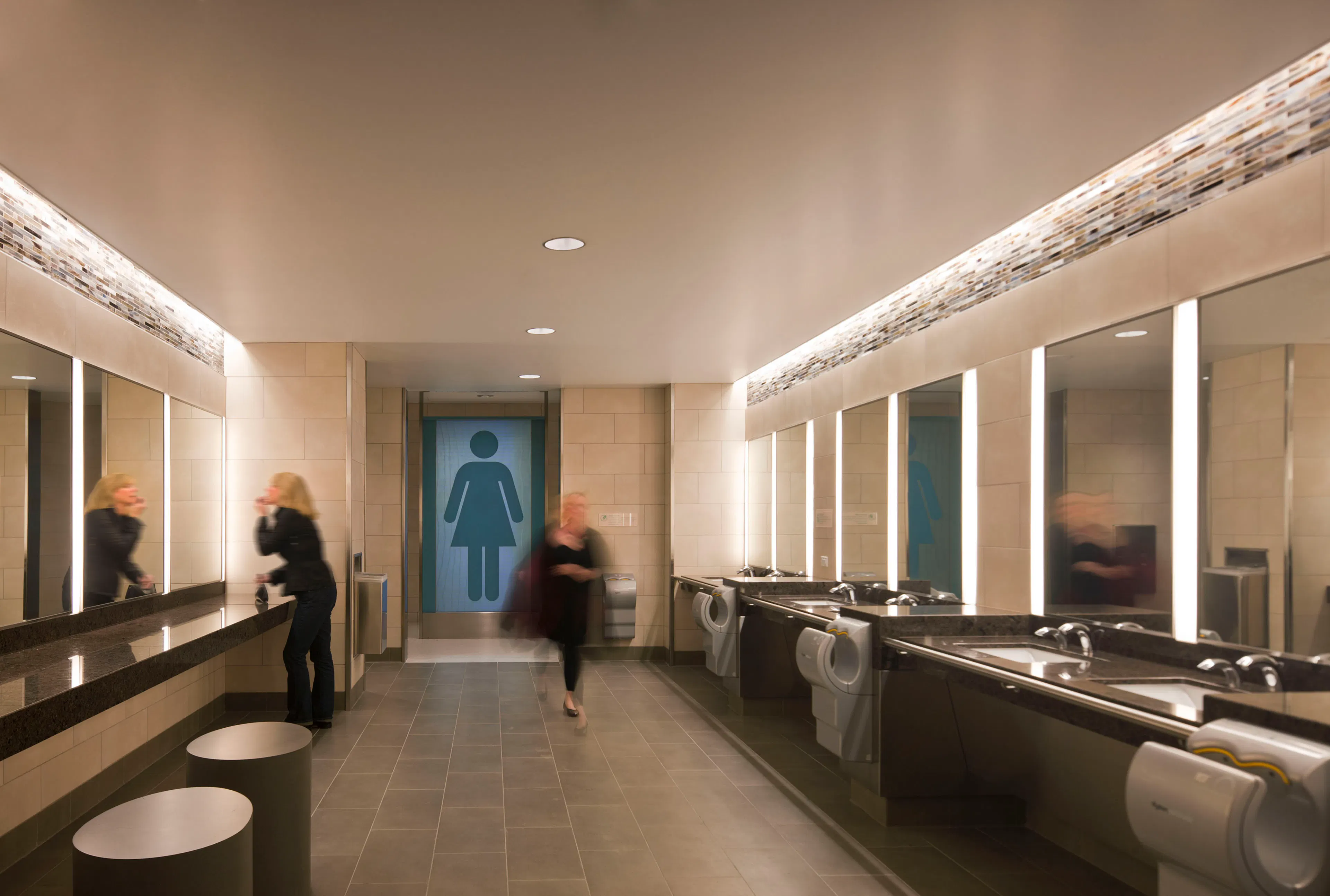 San Francisco International Airport Terminal 2 — 8