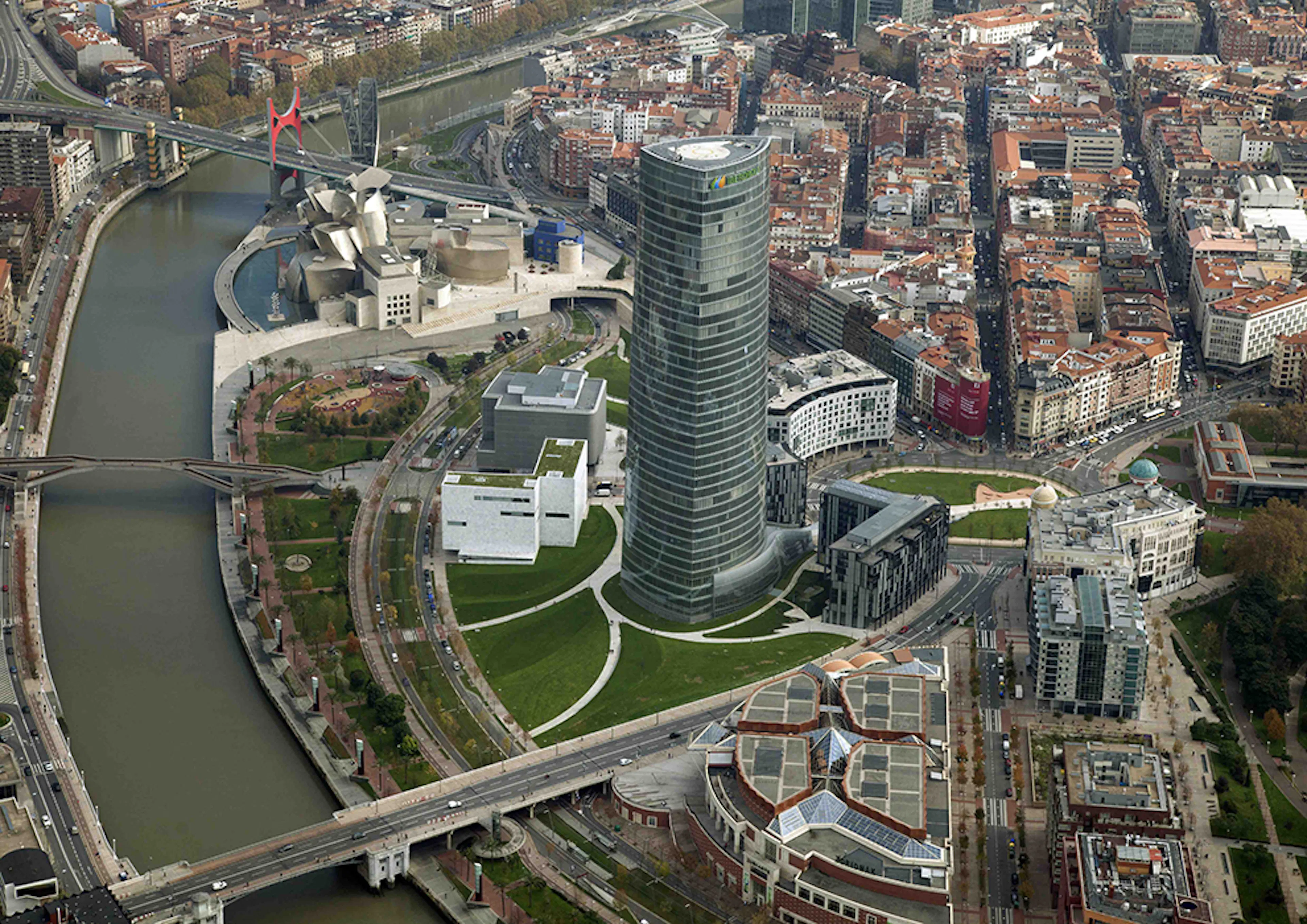 BILBAO WATERFRONT ABANDOIBARRA MASTER PLAN — 1