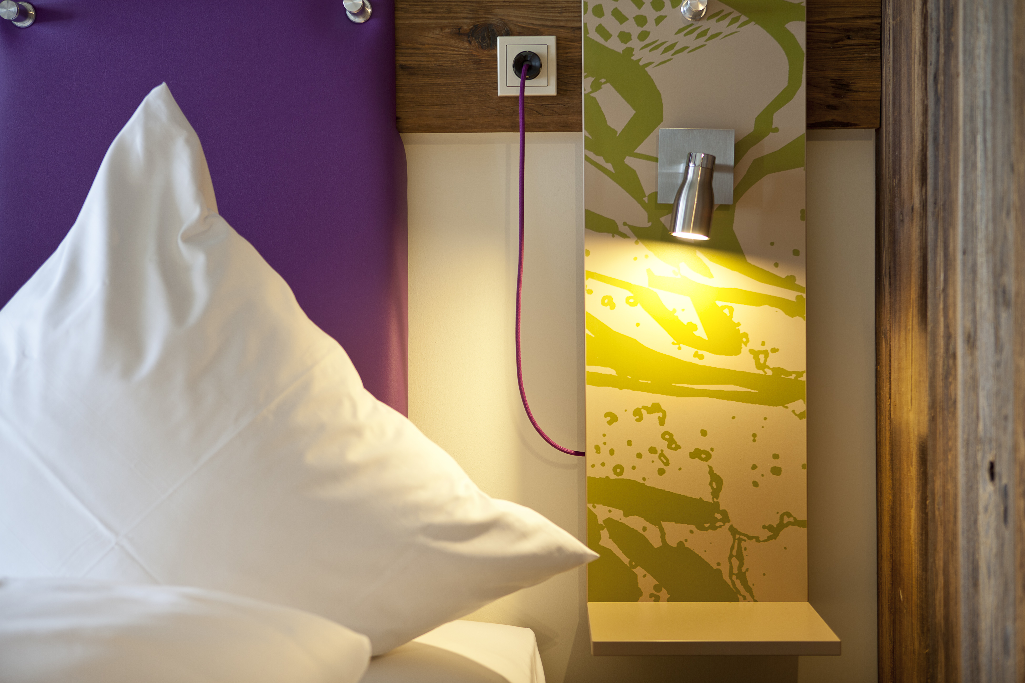 Explorer Hotel by camp Innenraum . Markenentwicklung Architizer