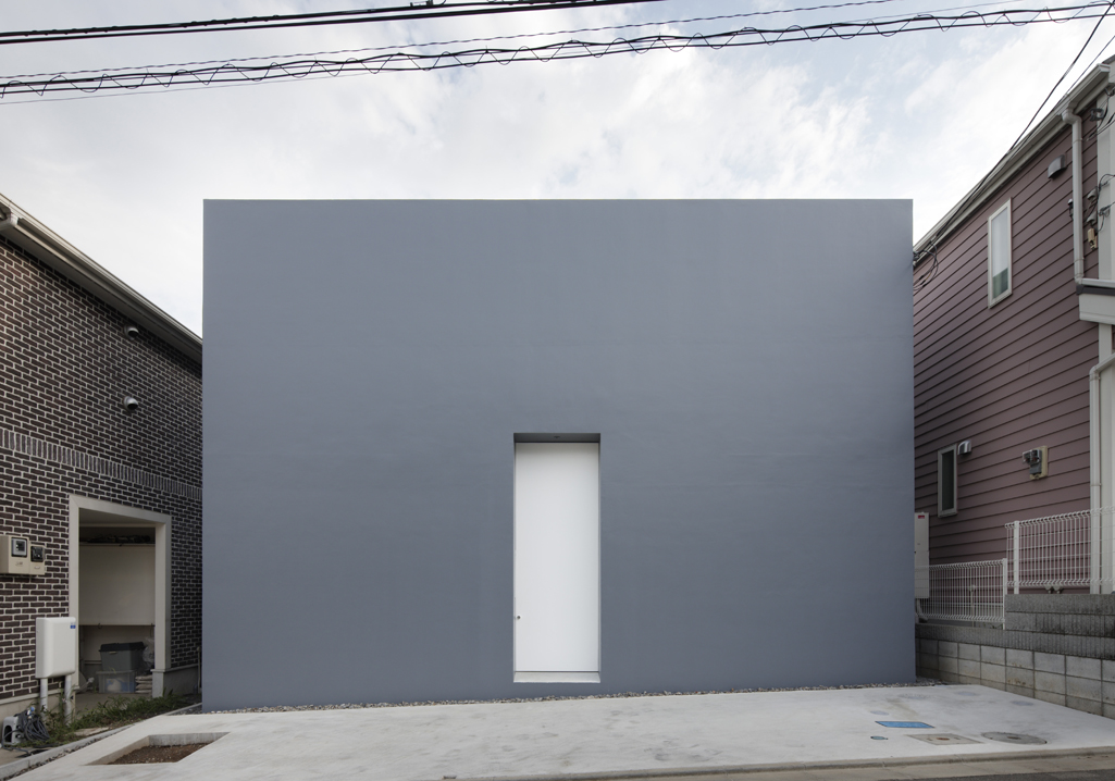 Without window. Cube House. Кубхаус. Cube House фото. Cube House Japan Concrete.