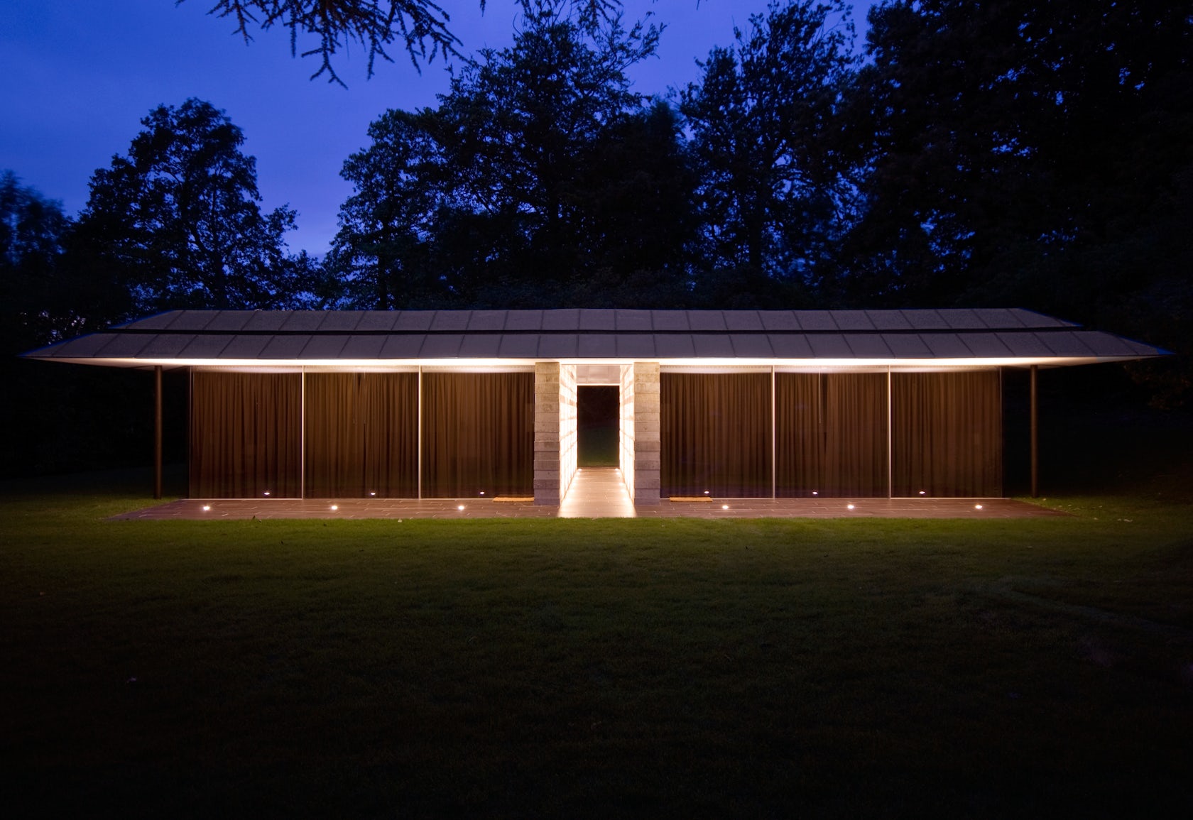 © Ewan Cameron Architects