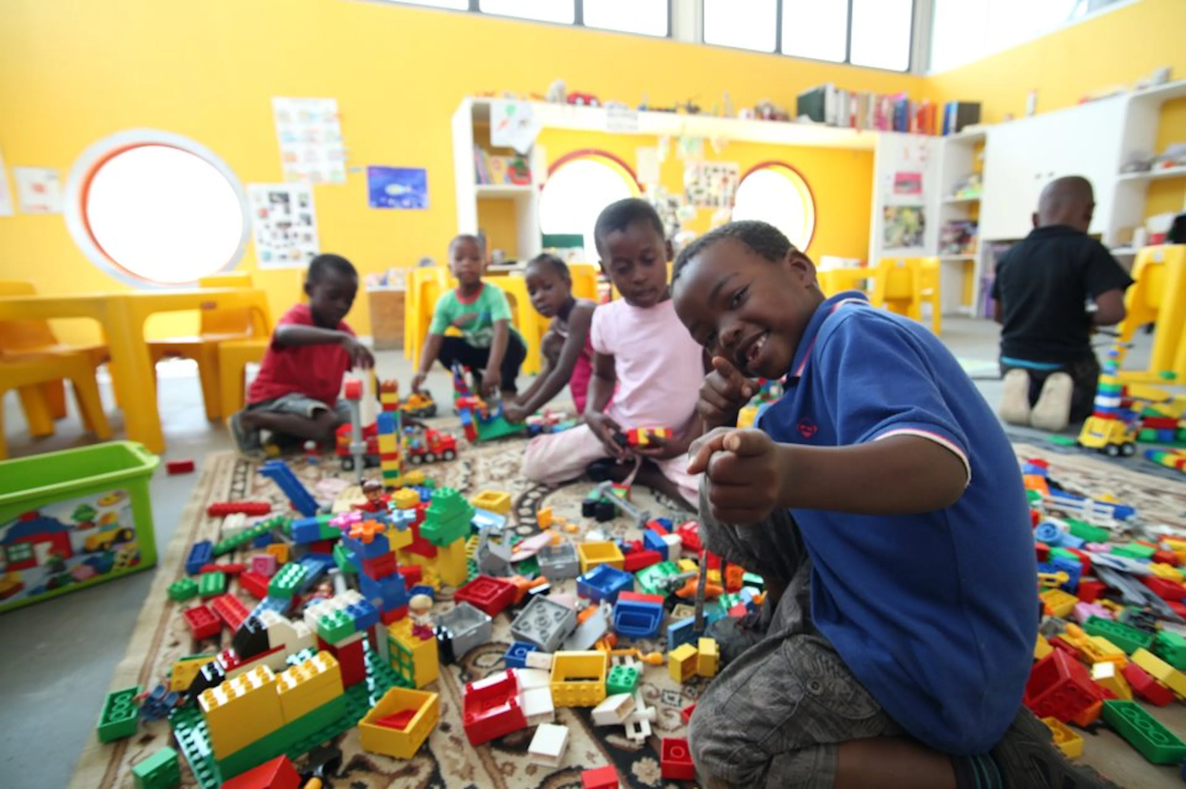 Armadillo Crèche — 7