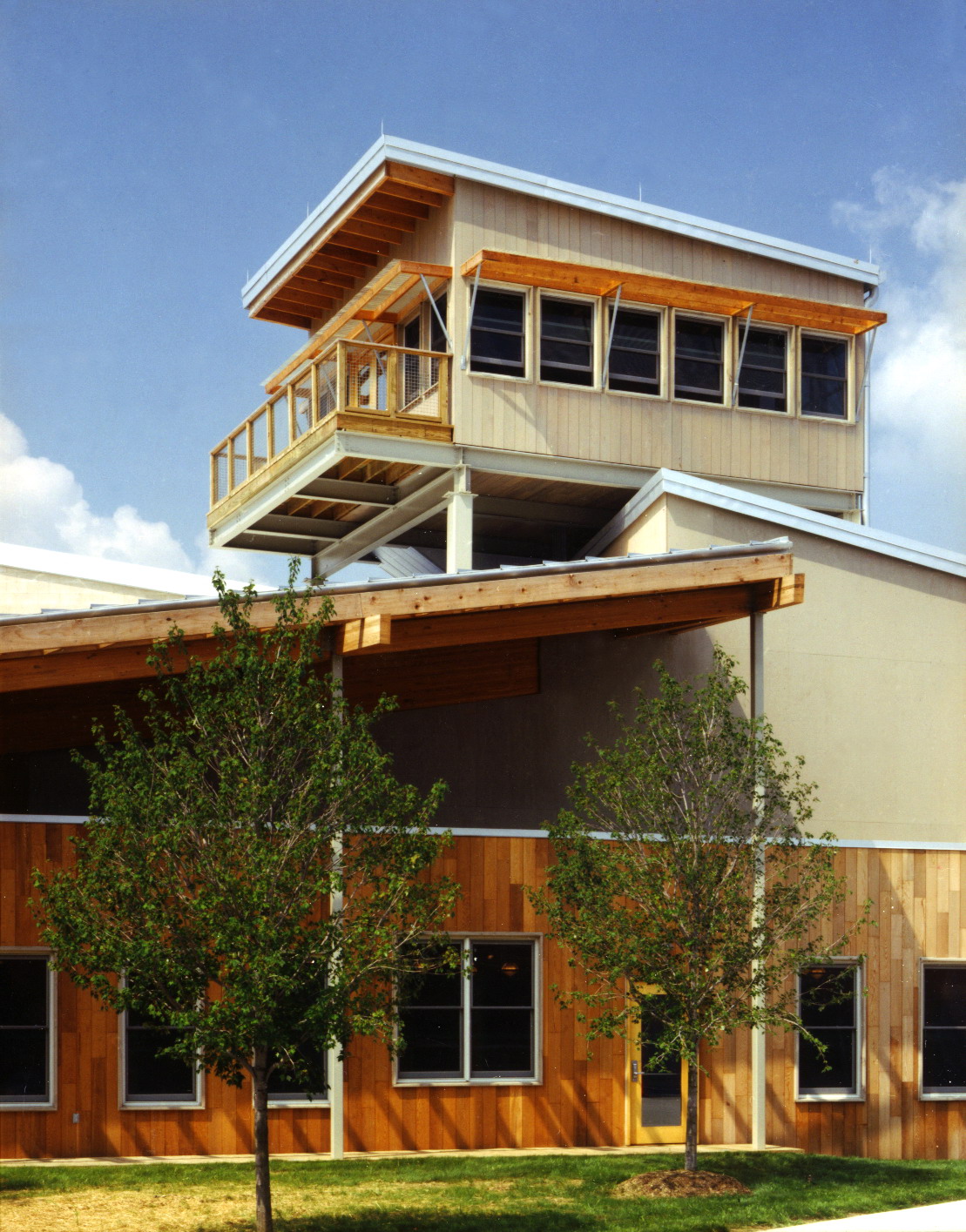 abercrombie and fitch office campus and distribution center by anderson