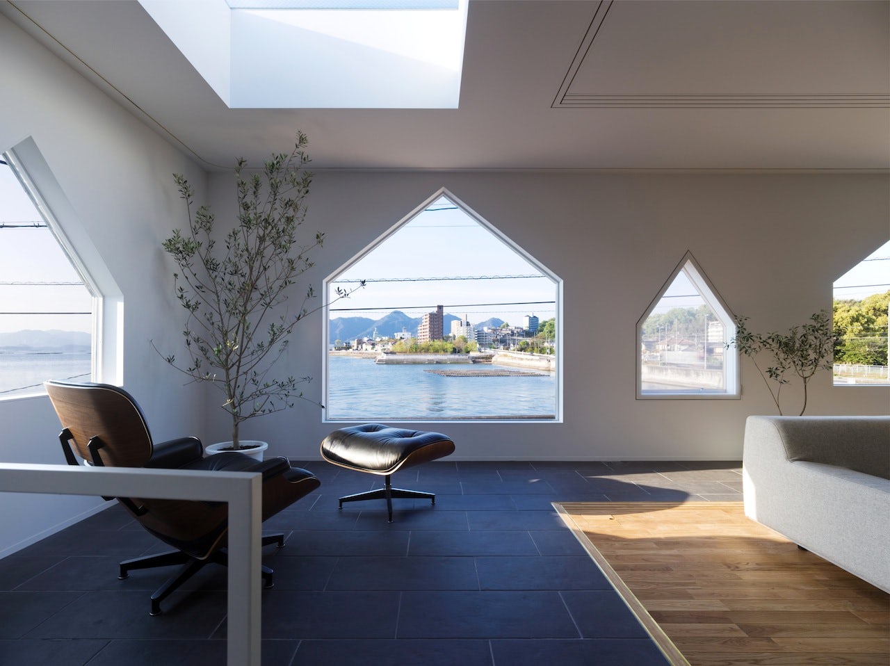 © SUPPOSE DESIGN OFFICE