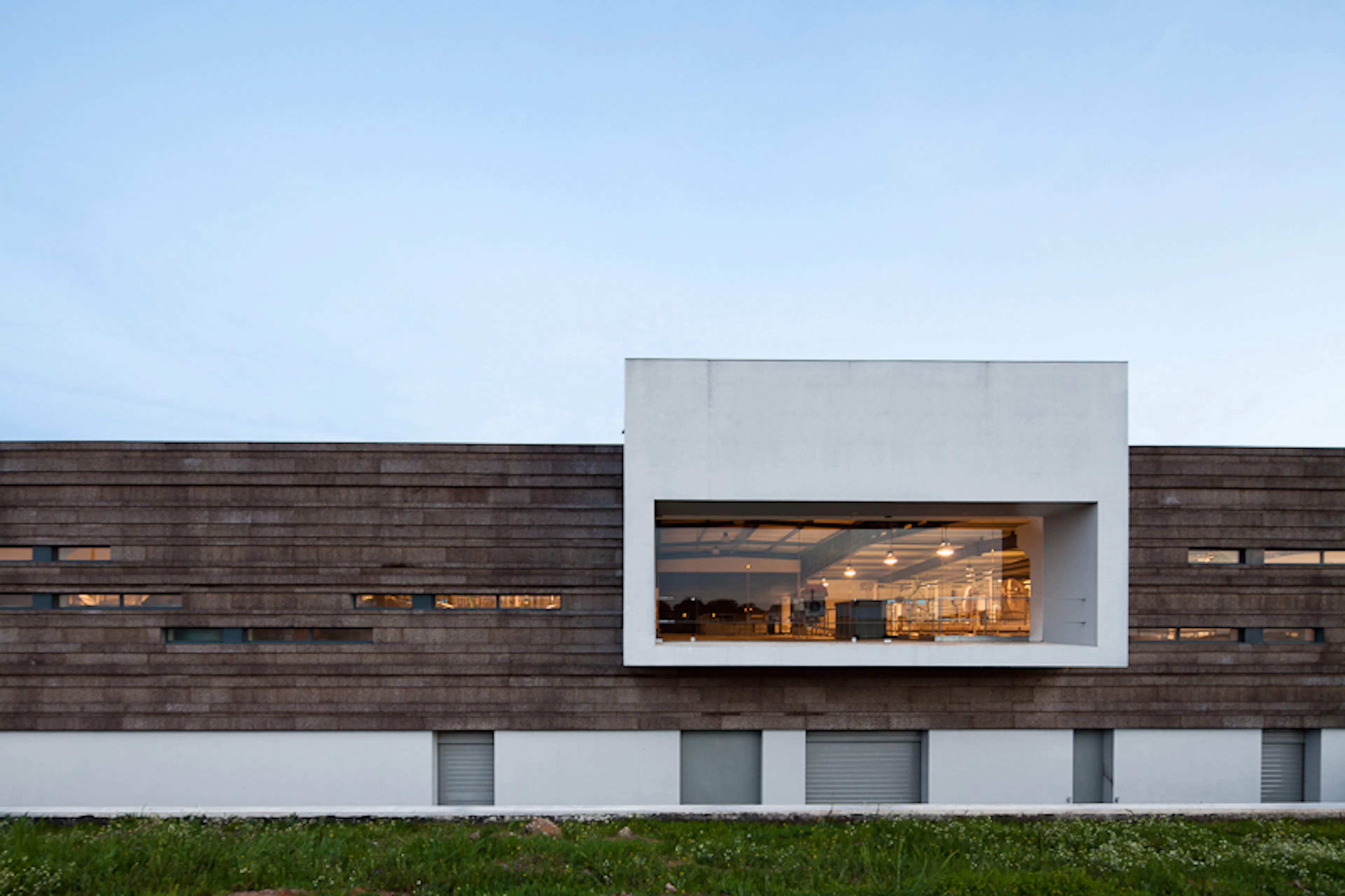 VdA - Vieira de Almeida Building and Interiors