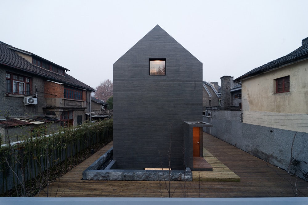 photo: Iwan Baan - © AZL Architects