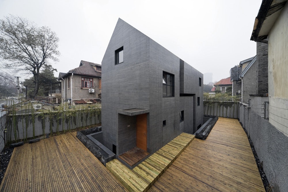 photo: Iwan Baan - © AZL Architects