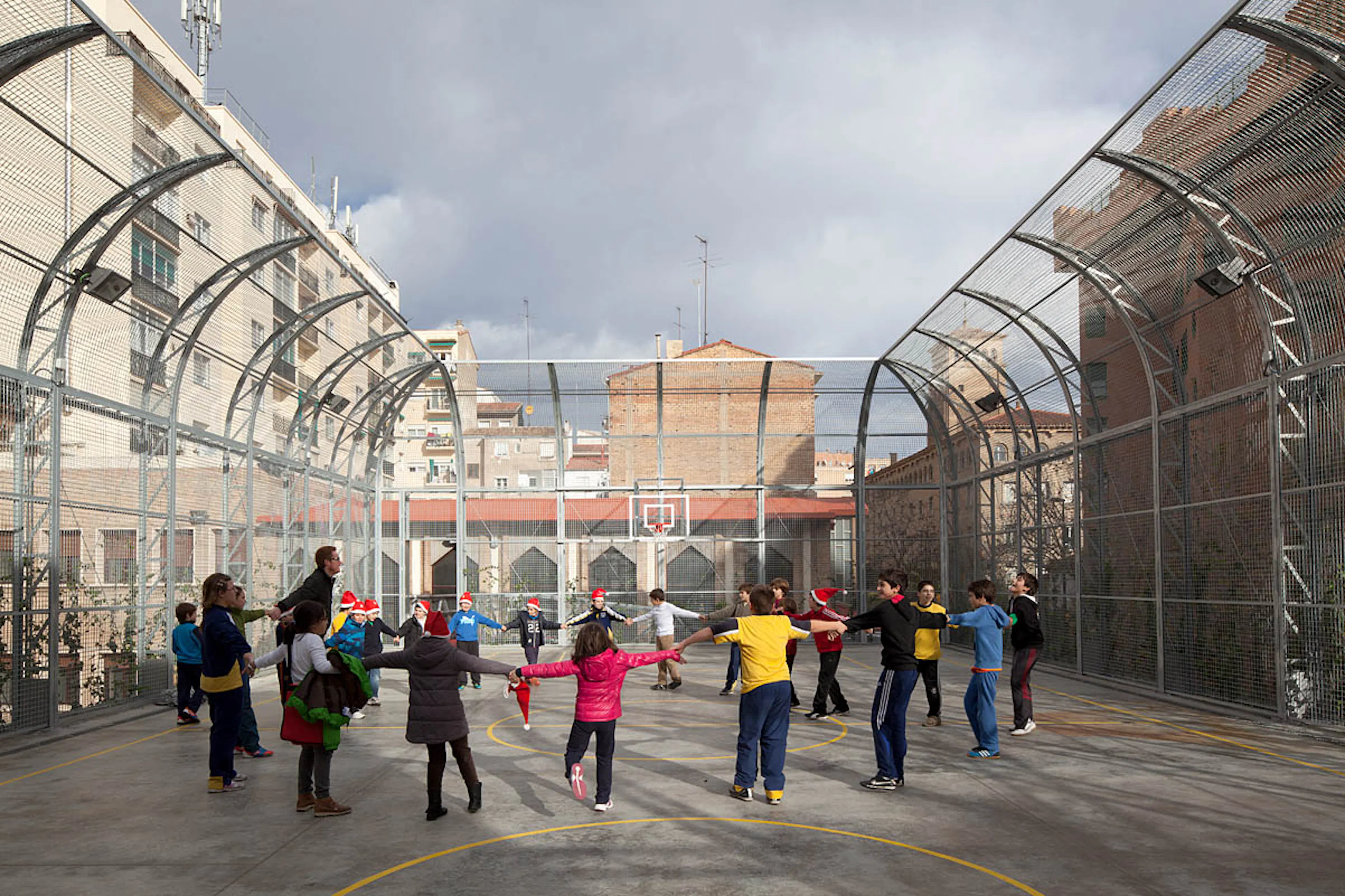 Elevated Sports Court at Lasalle Franciscanas School — 10