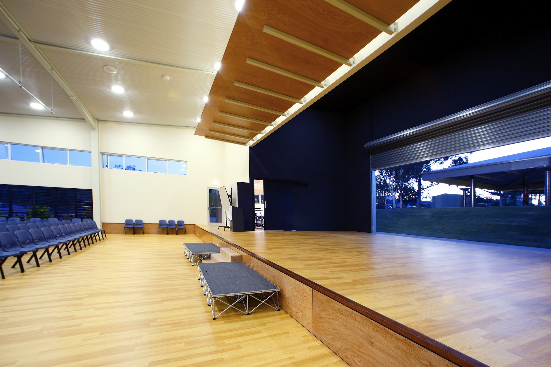 Robina Community Performing Arts Centre by Lightwave Architectural ...