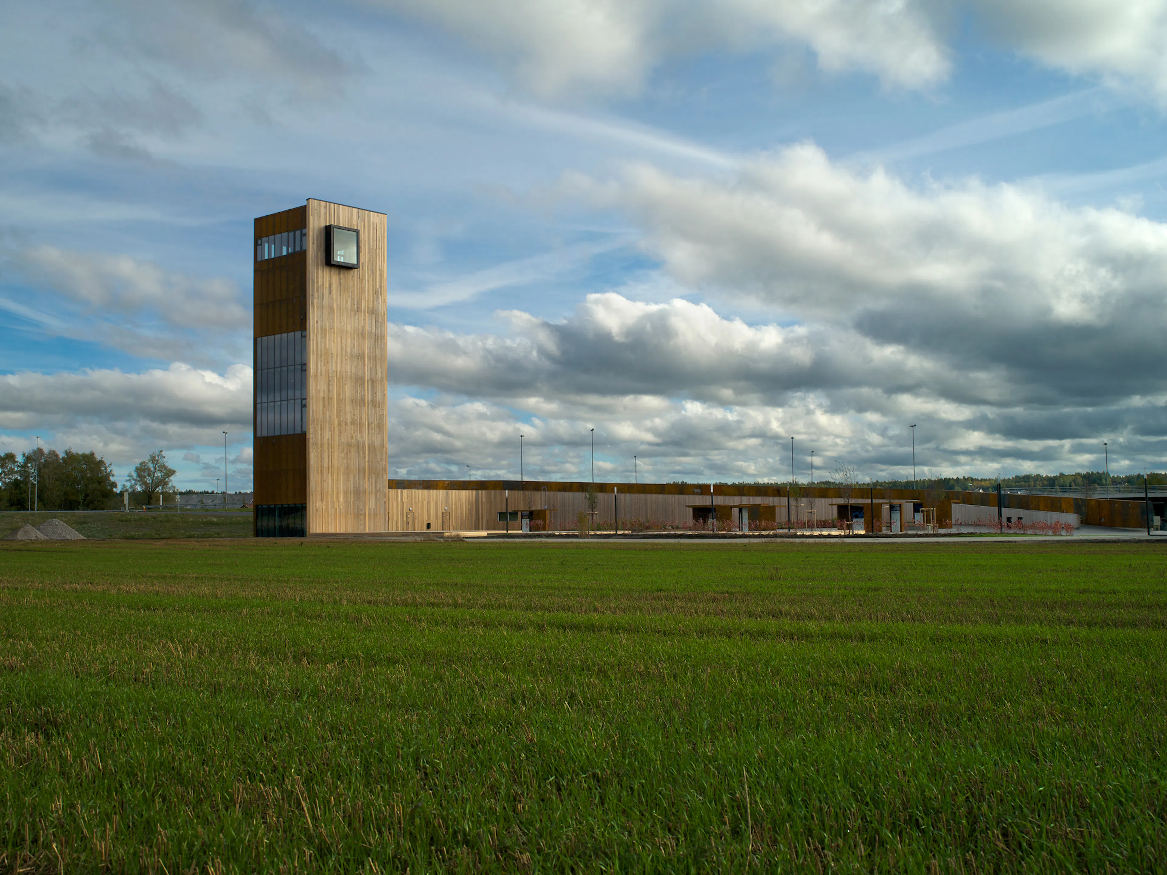 Tekαkαpimək Contact Station — 27