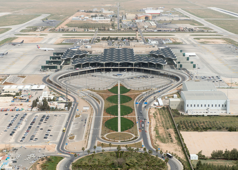 Photo: Nigel Young - © Foster + Partners