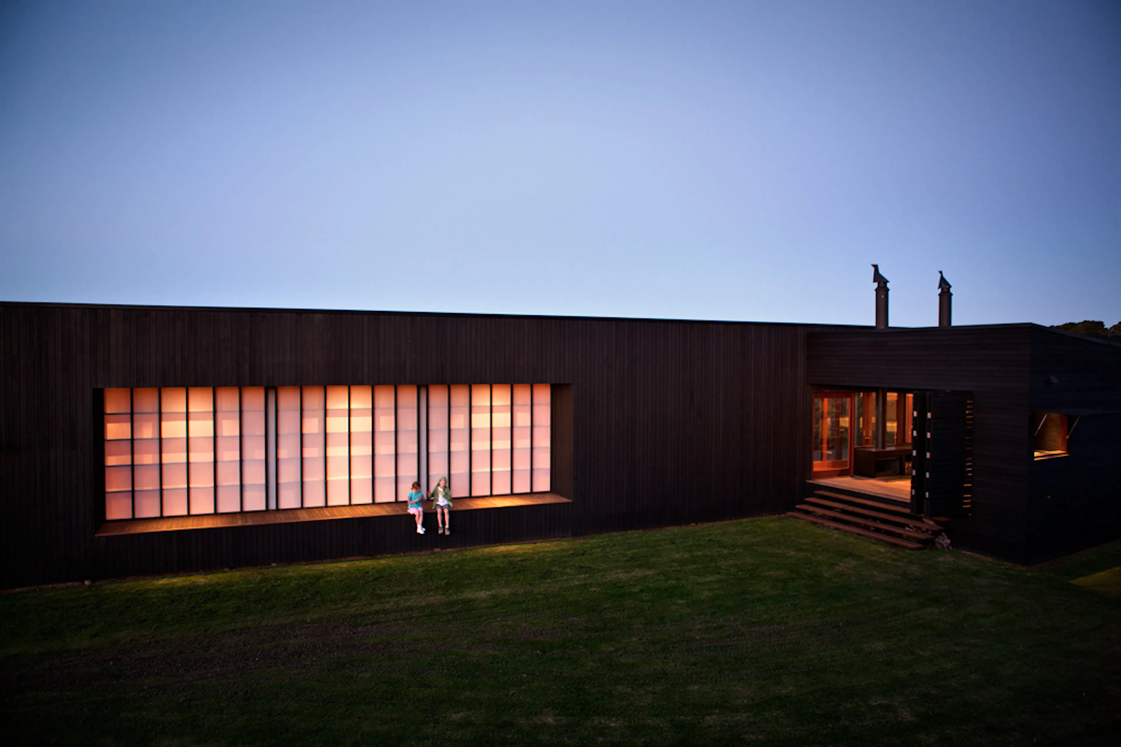 Te Pae North Piha Surf Lifesaving Tower — 3