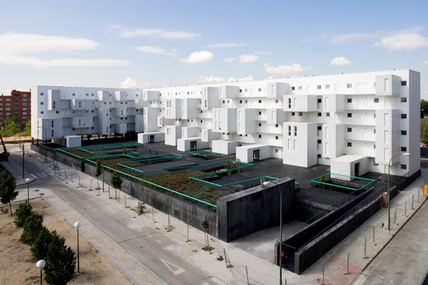 Anomalous Volumes: 11 Modular Buildings With Stacked Configurations ...