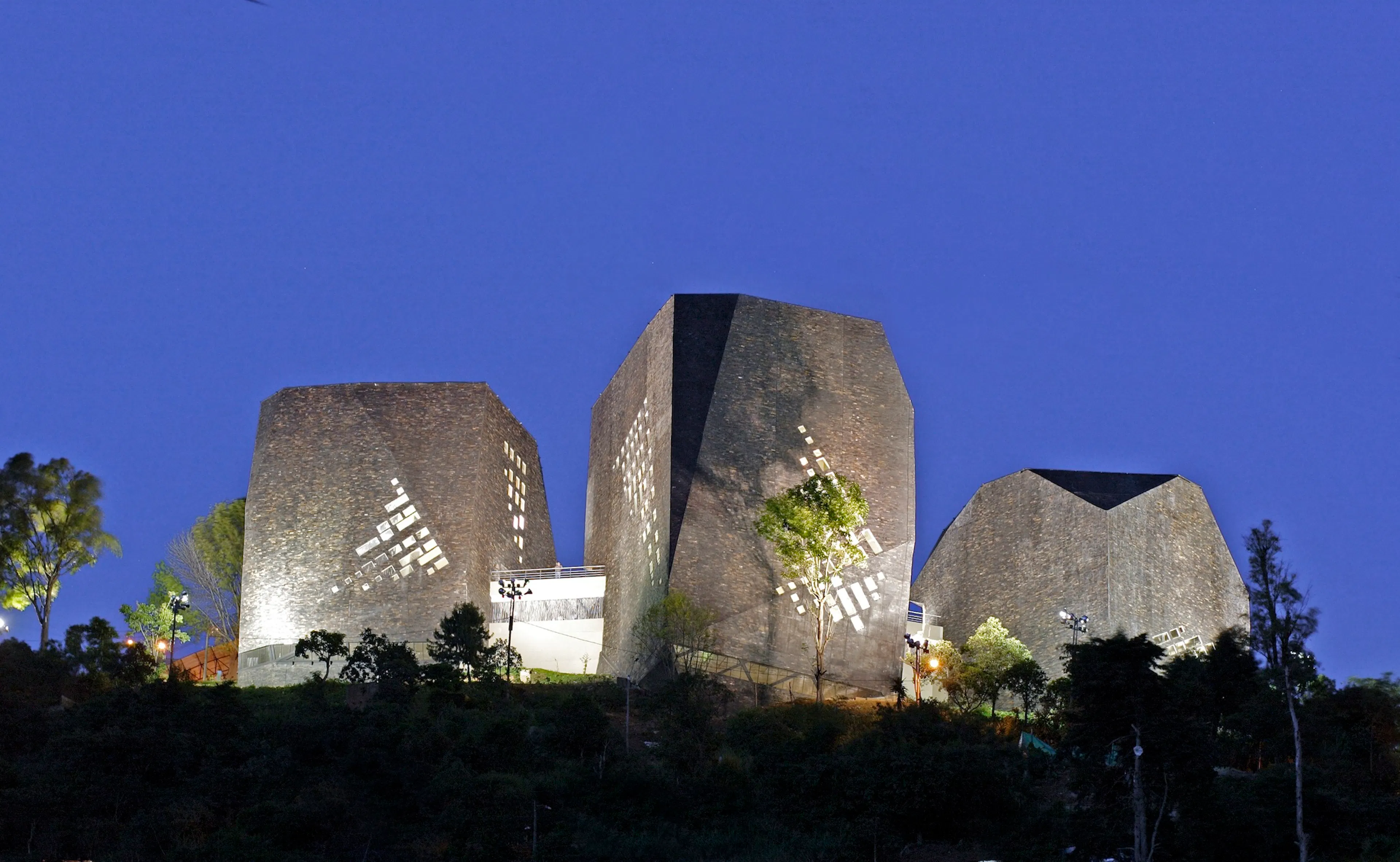 Expansion of Santa Fe de Bogotá Foundation — 4