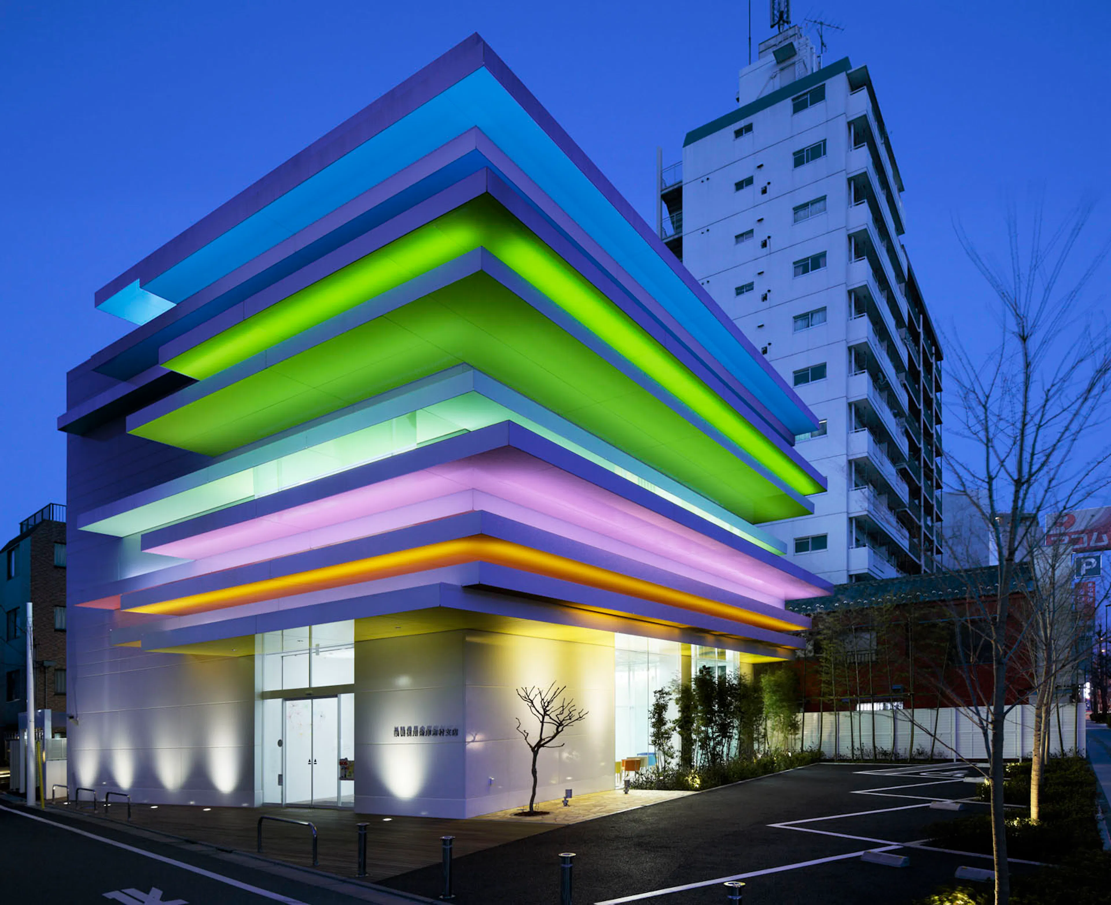 Sugamo Shinkin Bank / Shimura Branch — 7