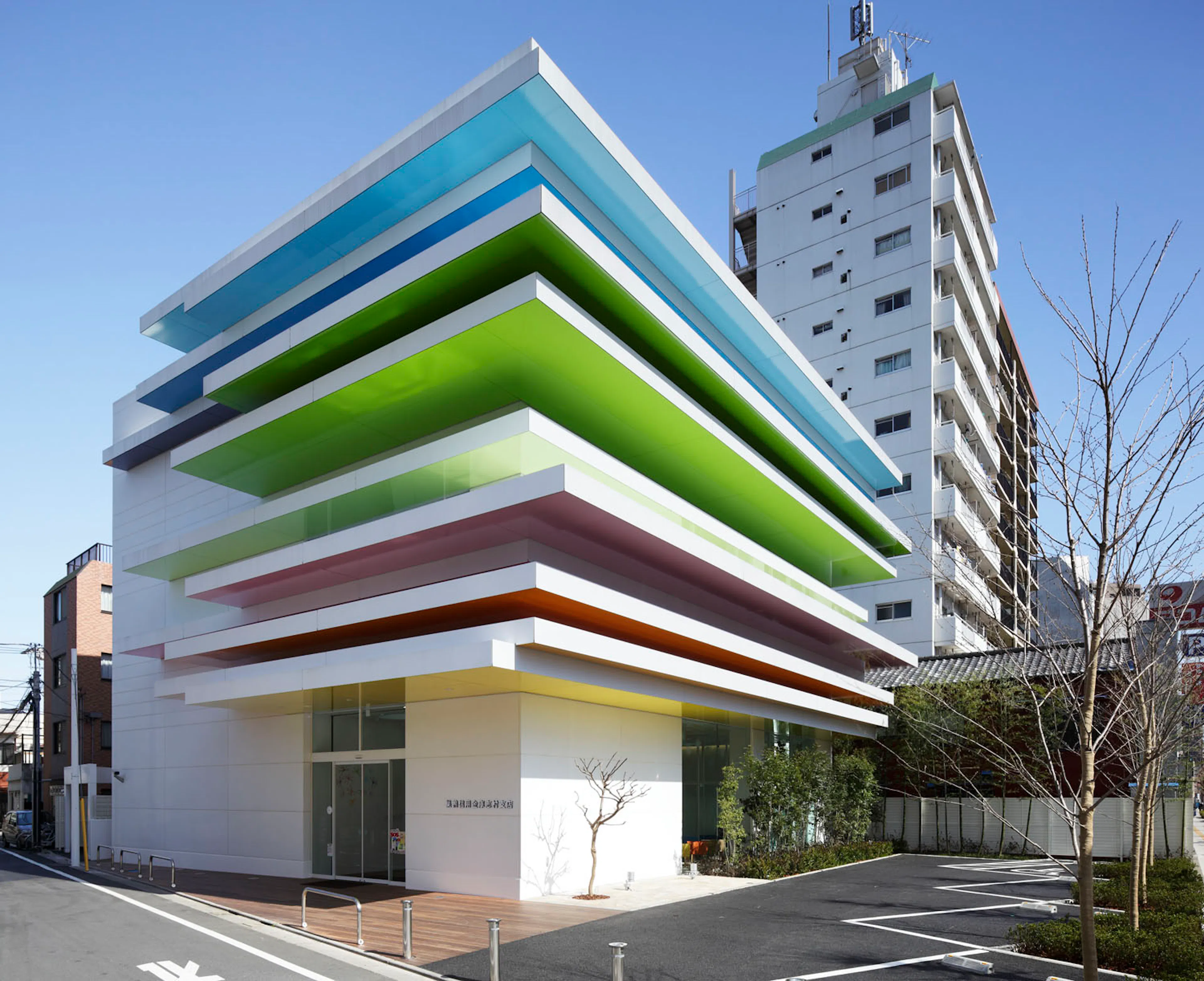Sugamo Shinkin Bank / Shimura Branch — 3