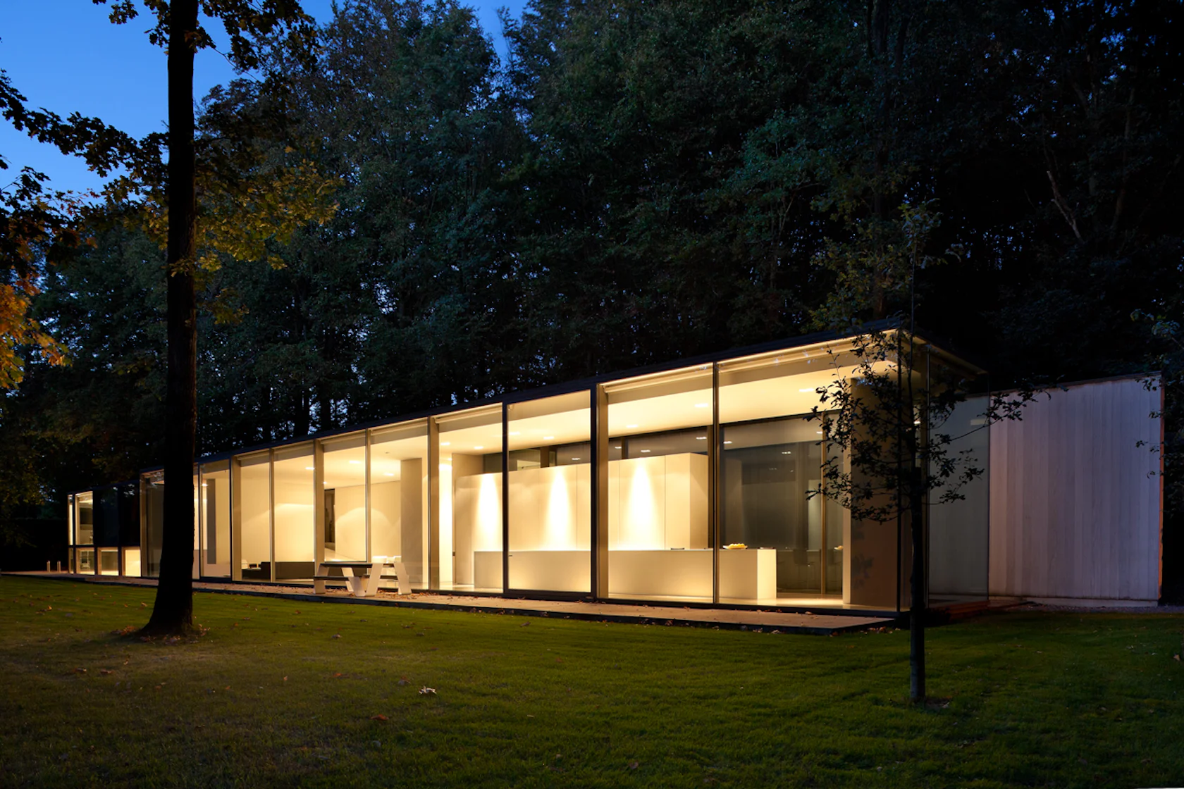 Villa Roces by Govaert & Vanhoutte Architects - Architizer