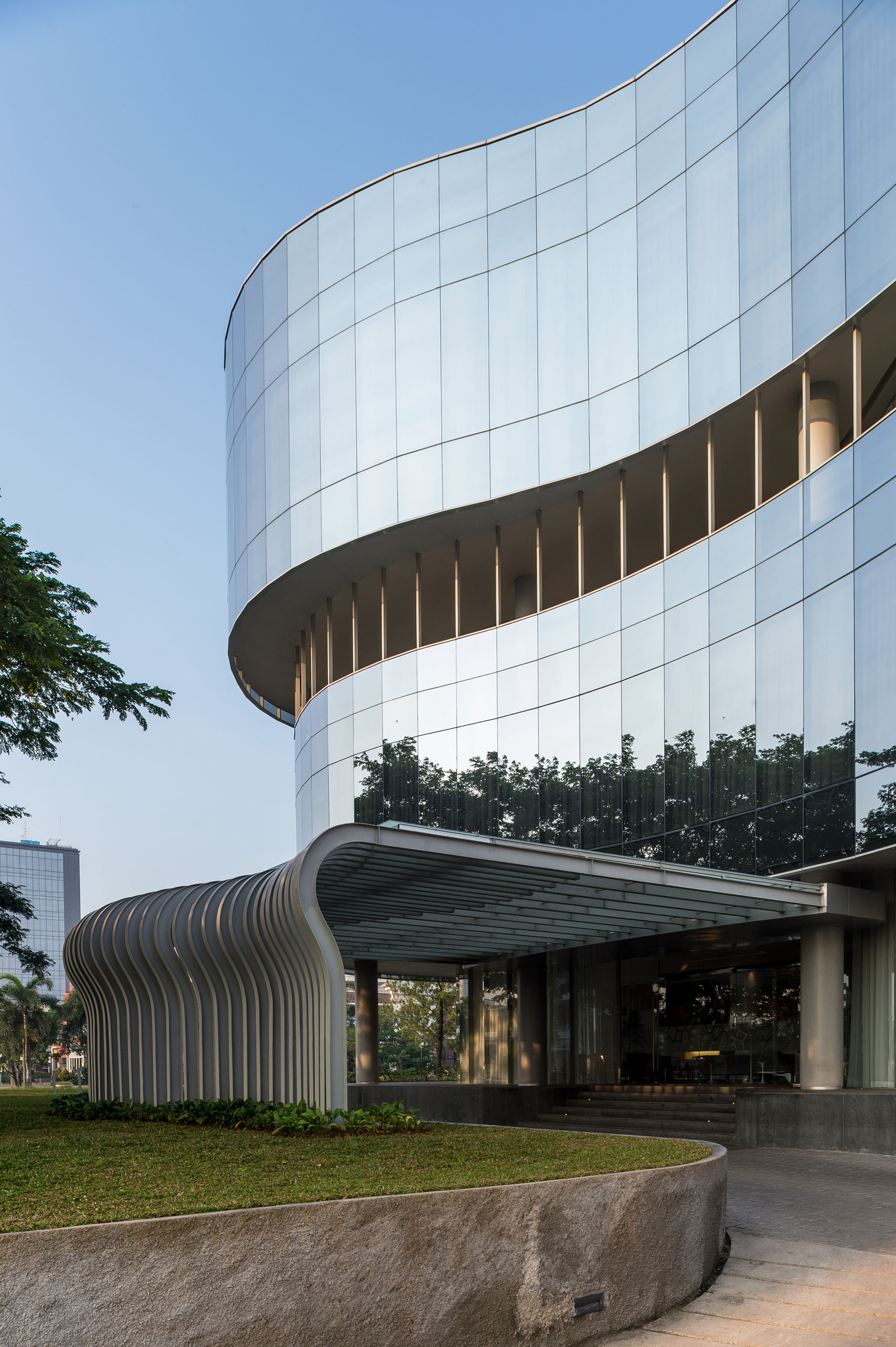 Eau (ō) Building - Architizer