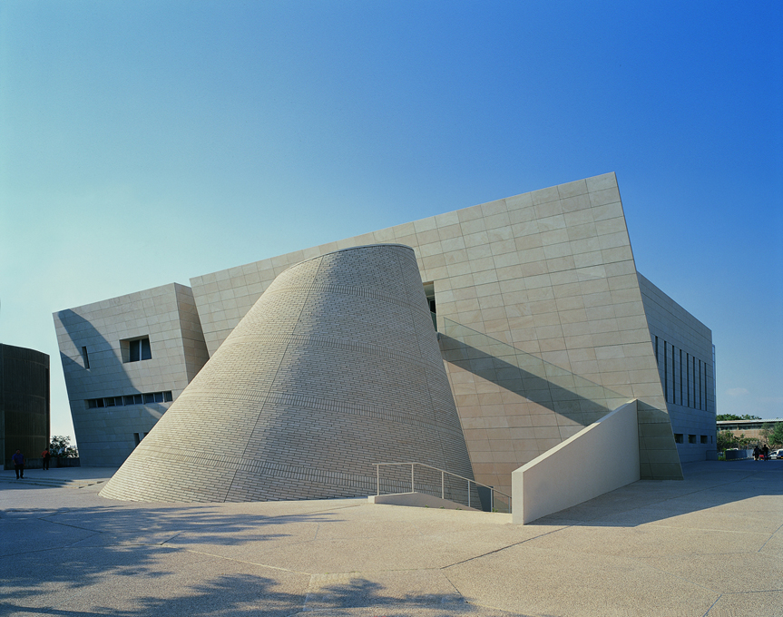 © Chyutin Architects