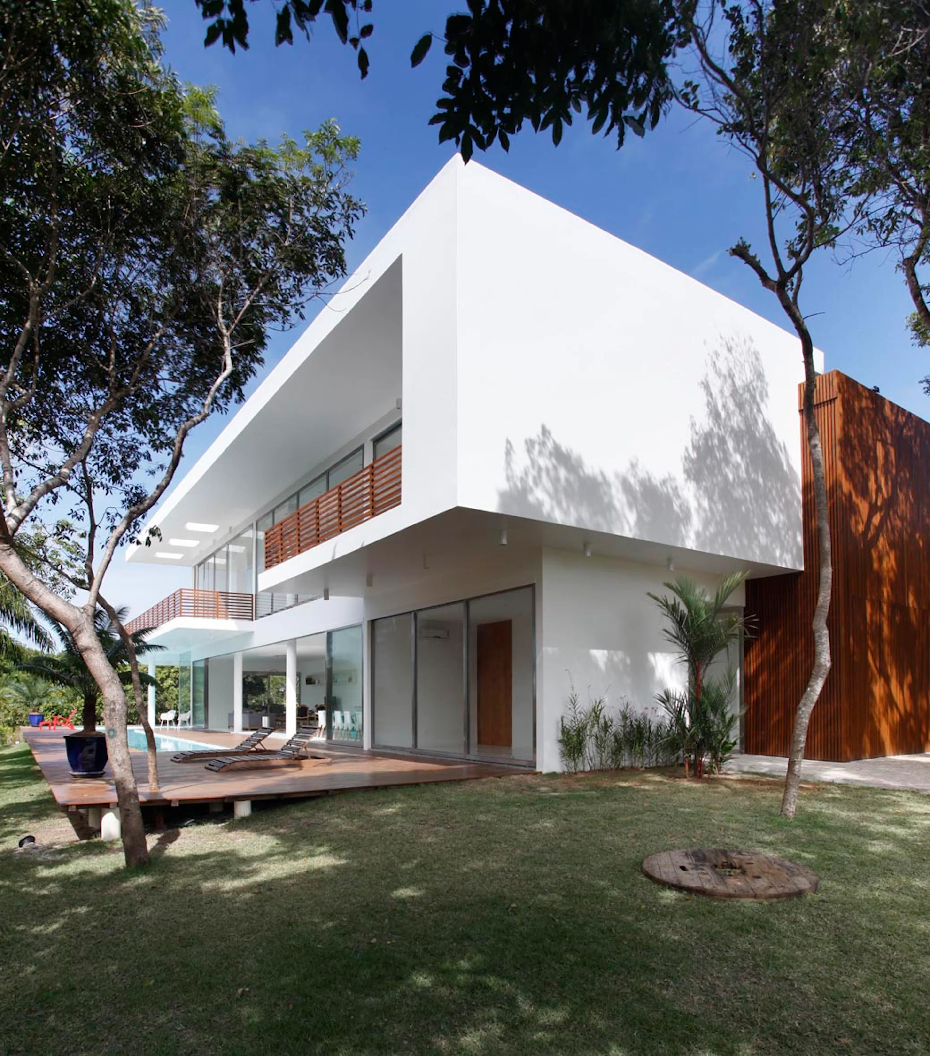 CAMAÇARI BUILDINGS — 1