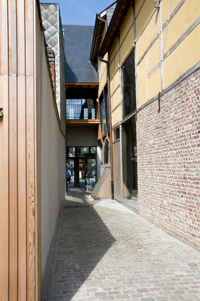 © LENS'ASS architecten