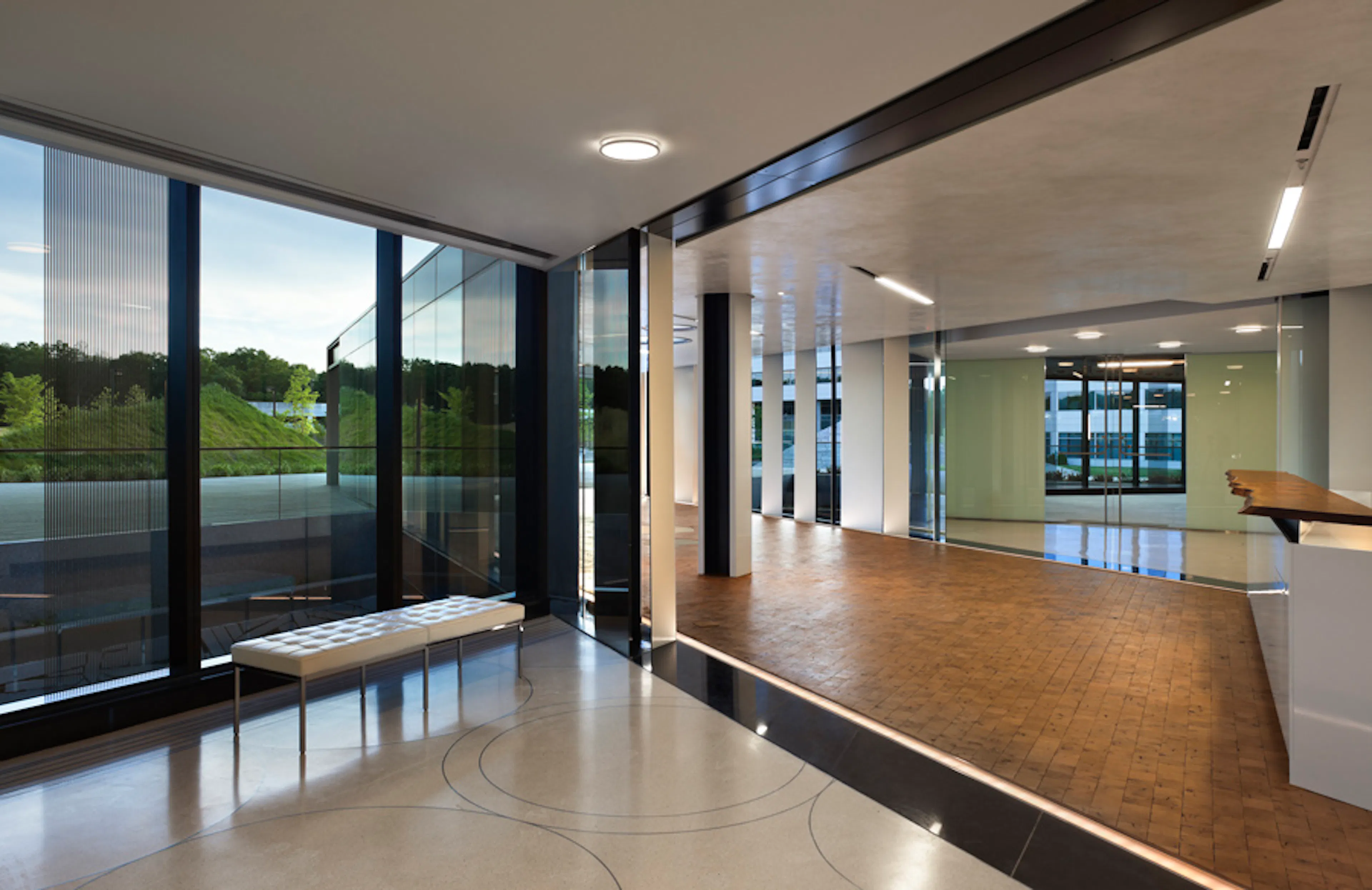 Centra Metropark — 9