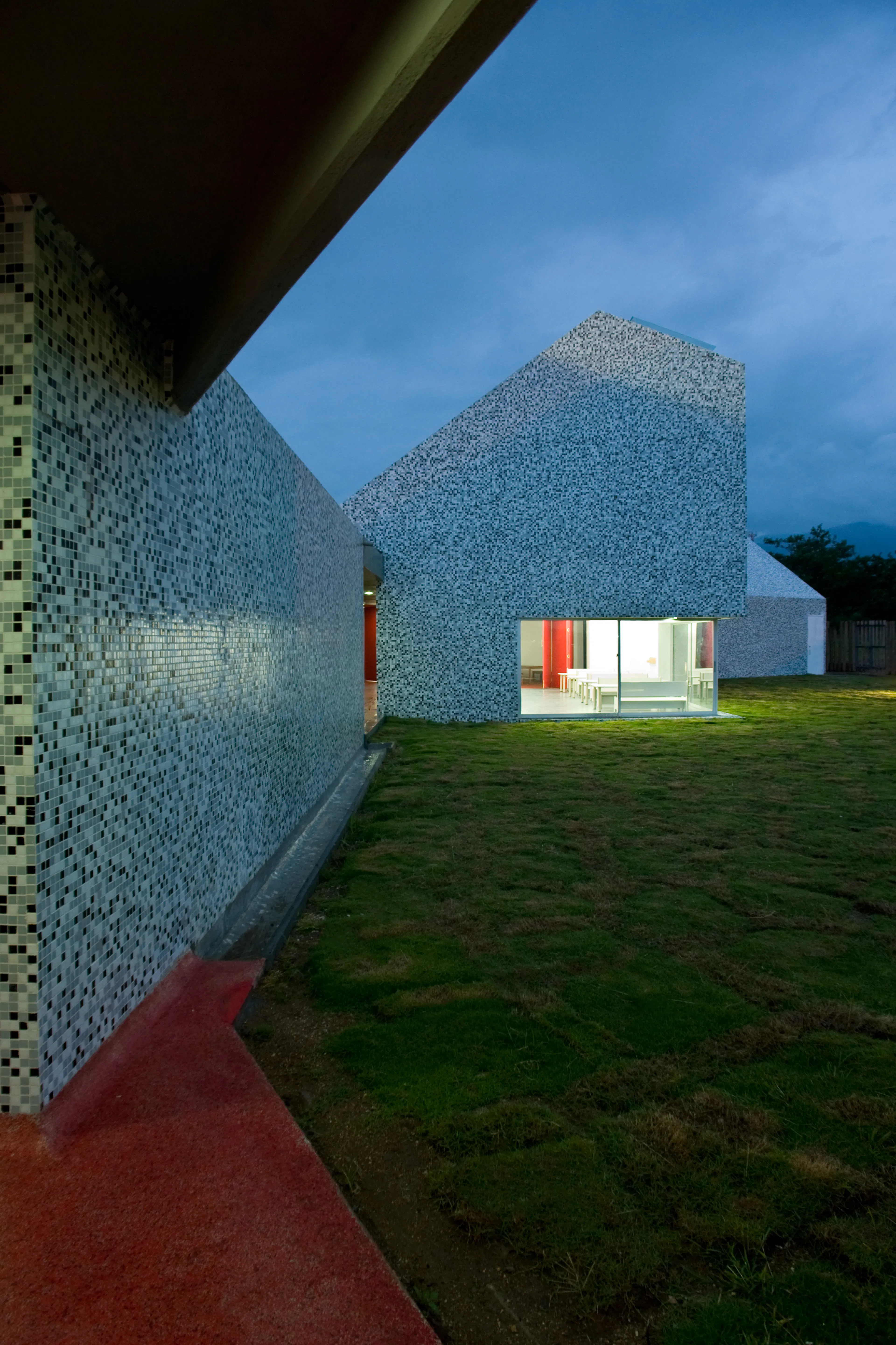 Expansion of Santa Fe de Bogotá Foundation — 5