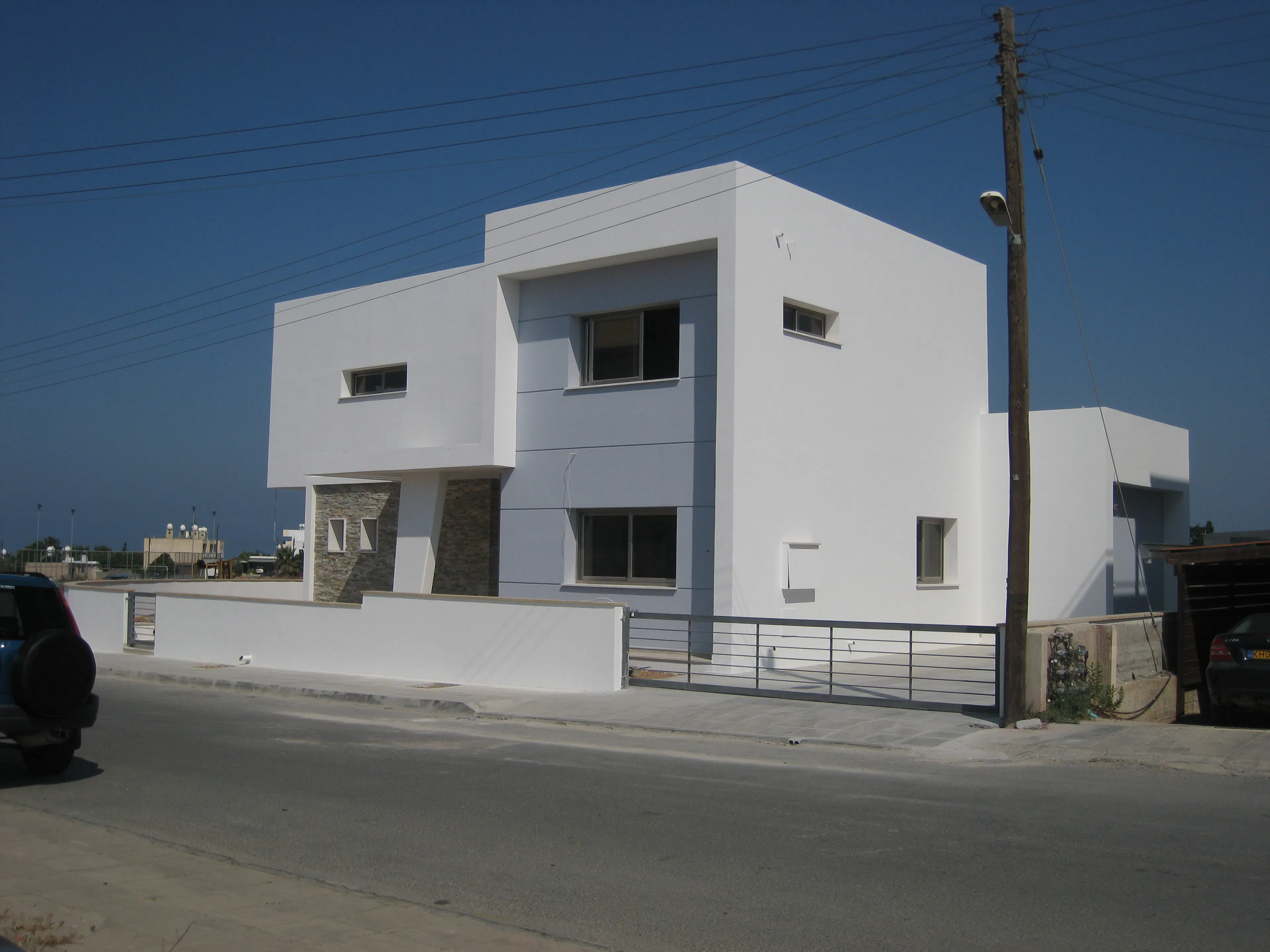 HOUSE IN PAPHOS — 1