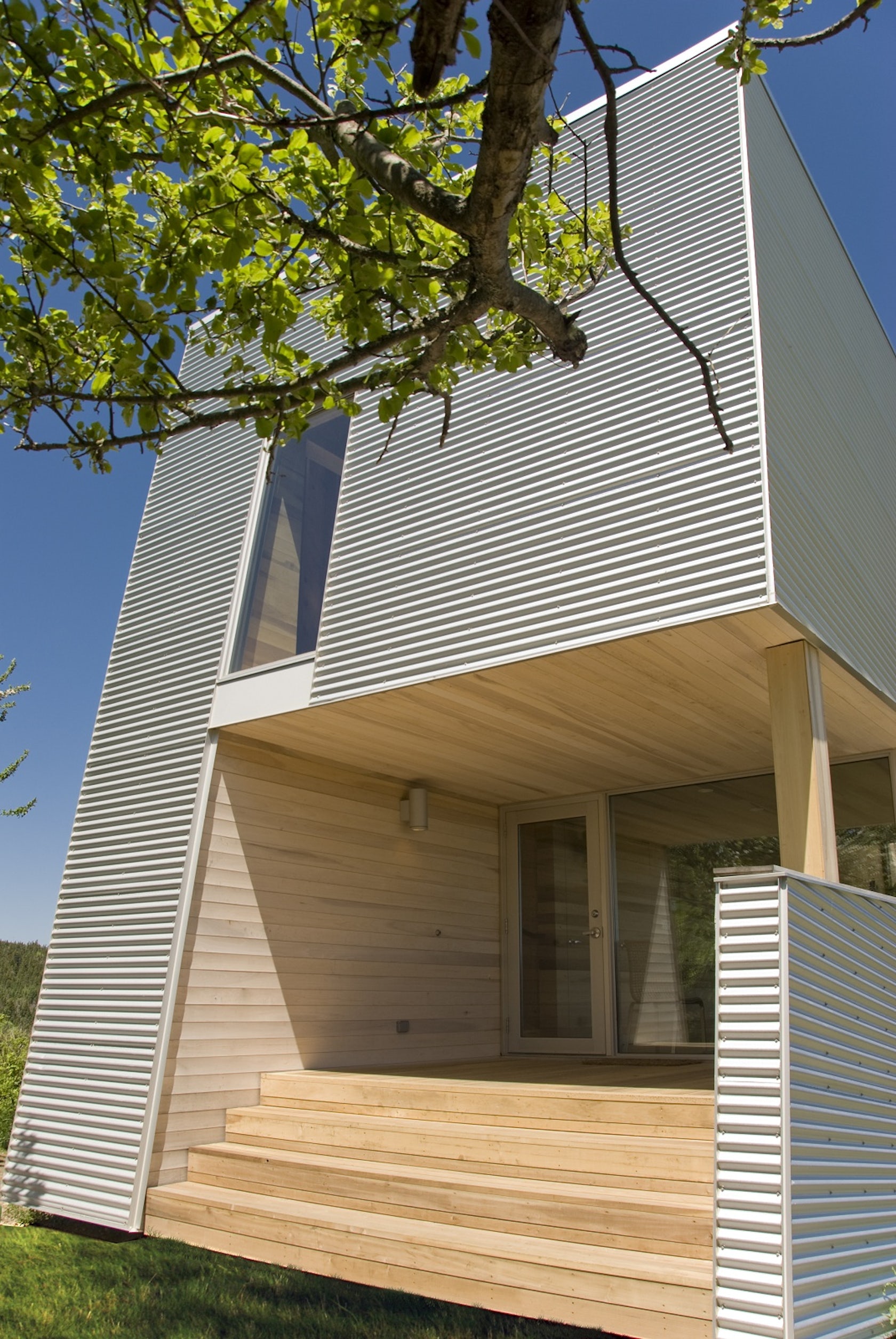 Sliding House by MacKay-Lyons Sweetapple Architects - Architizer