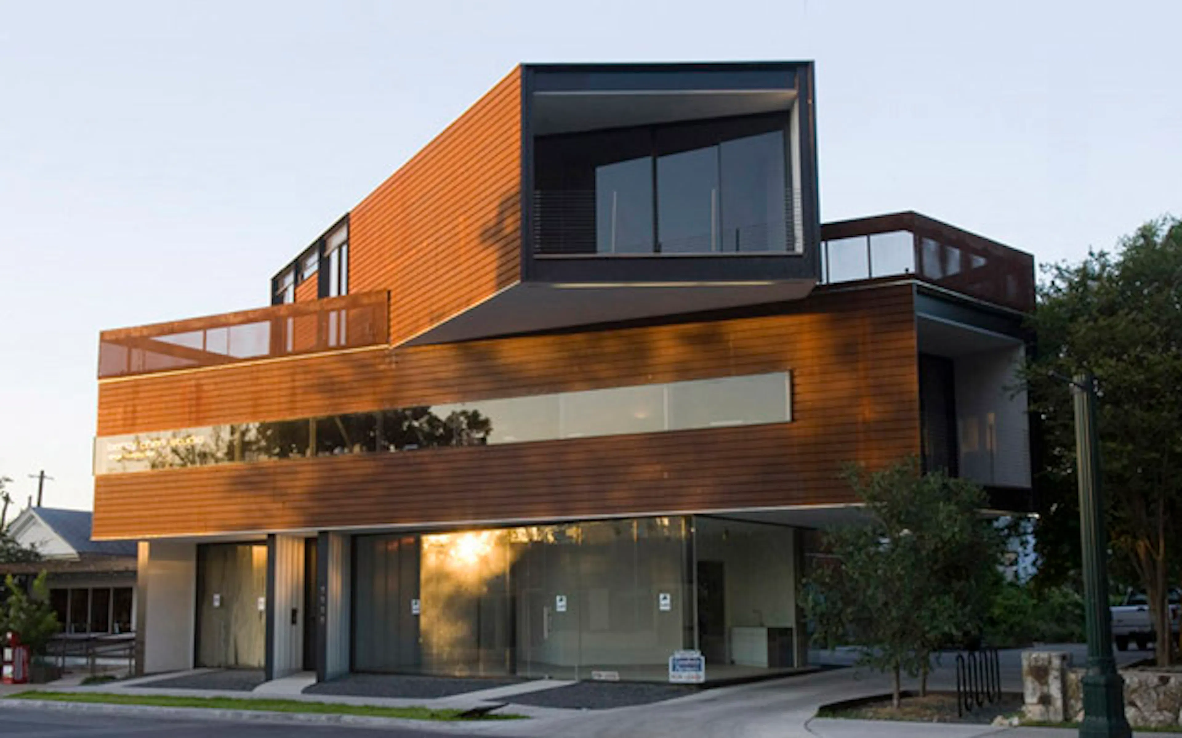 Edgeland House — 21