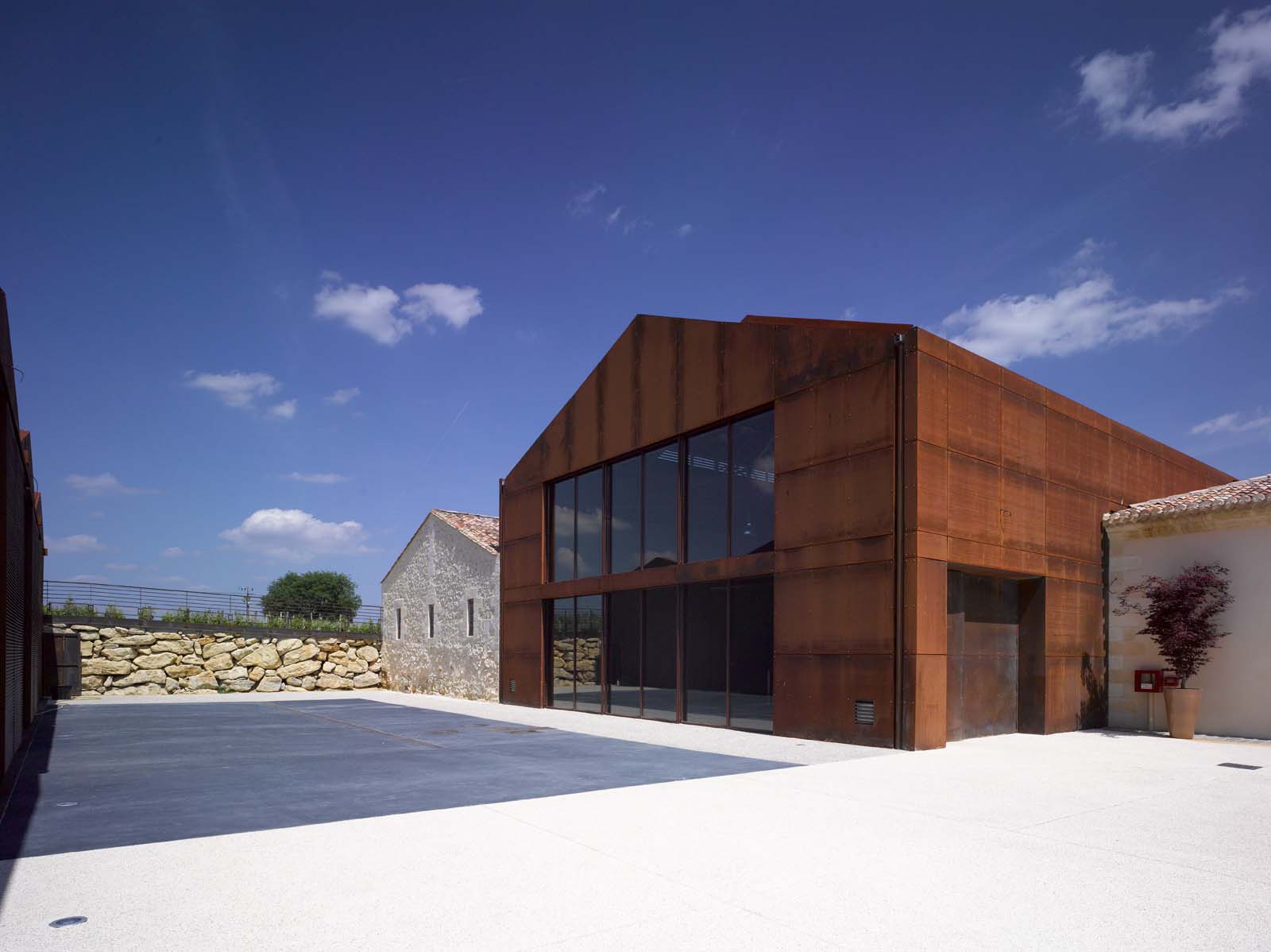 Chateau Barde-Haut winery by Nadau Lavergne Architectes - Architizer
