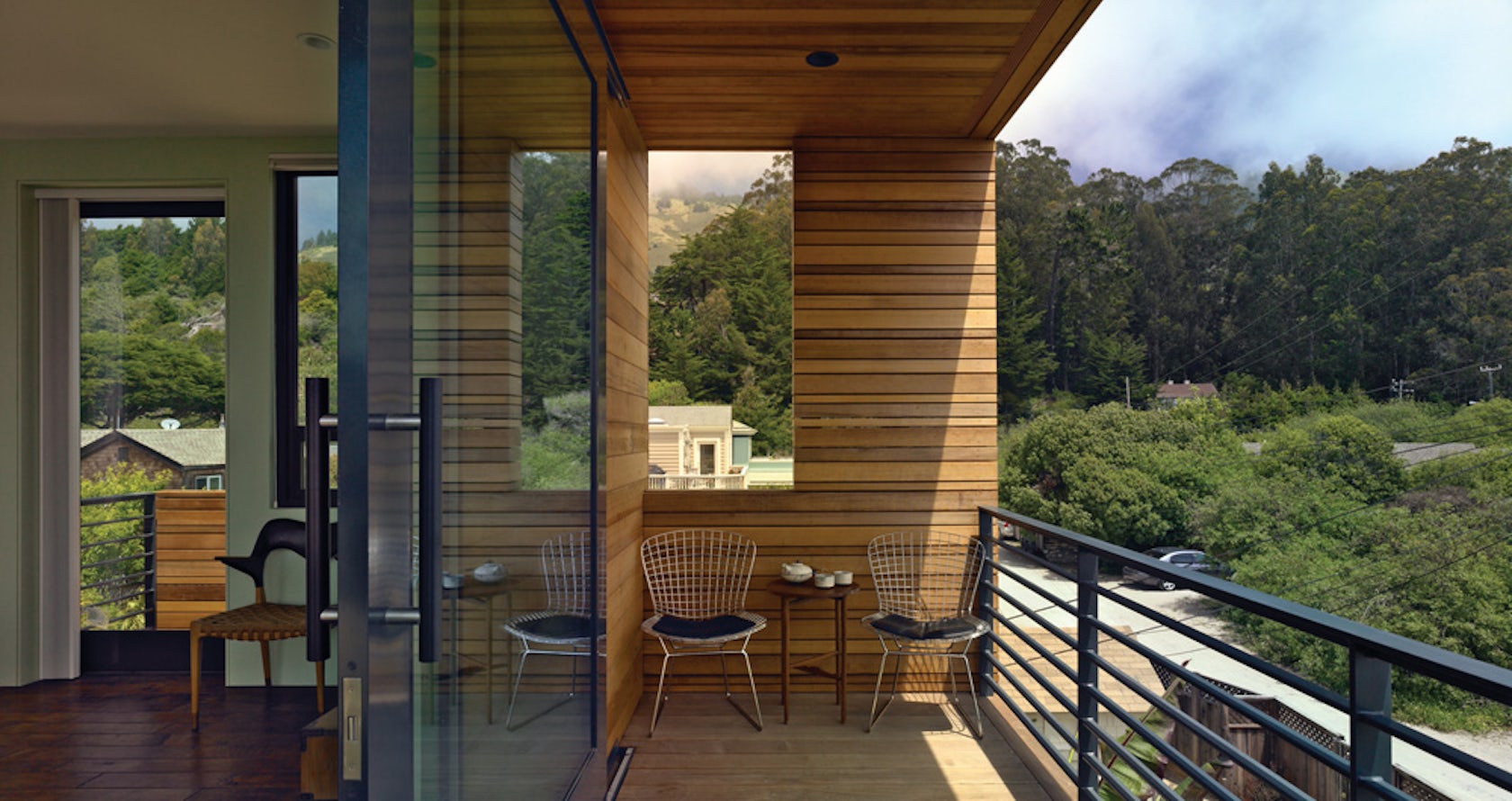 Веранда балкон в частном доме дизайн фото