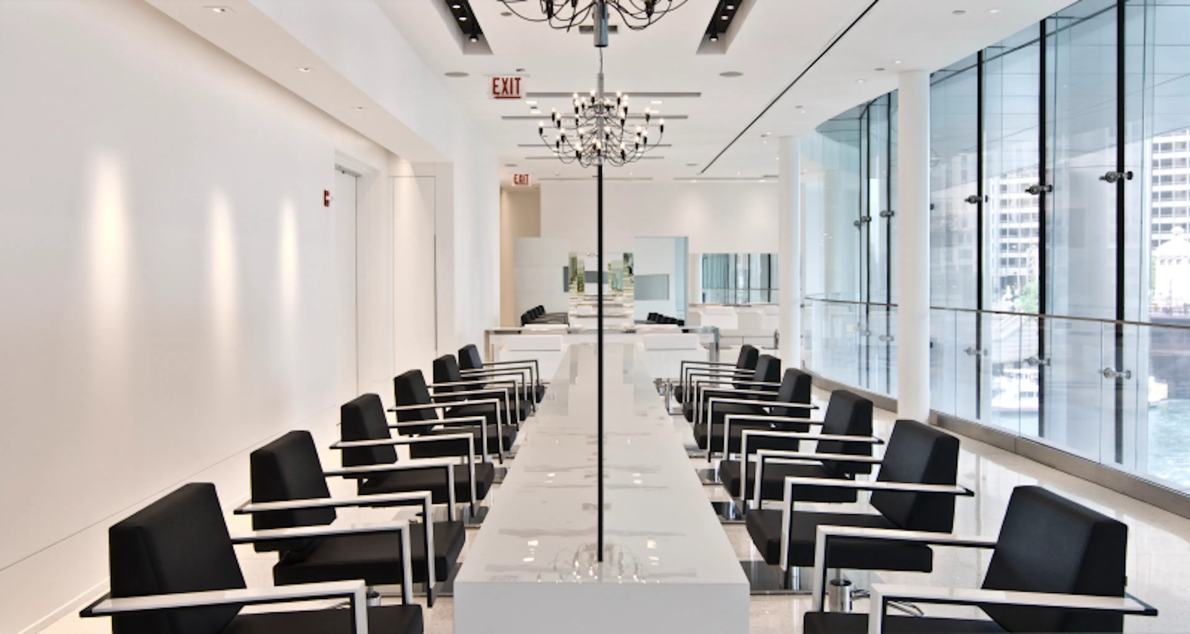 American Airlines Admirals Club at DCA — 25