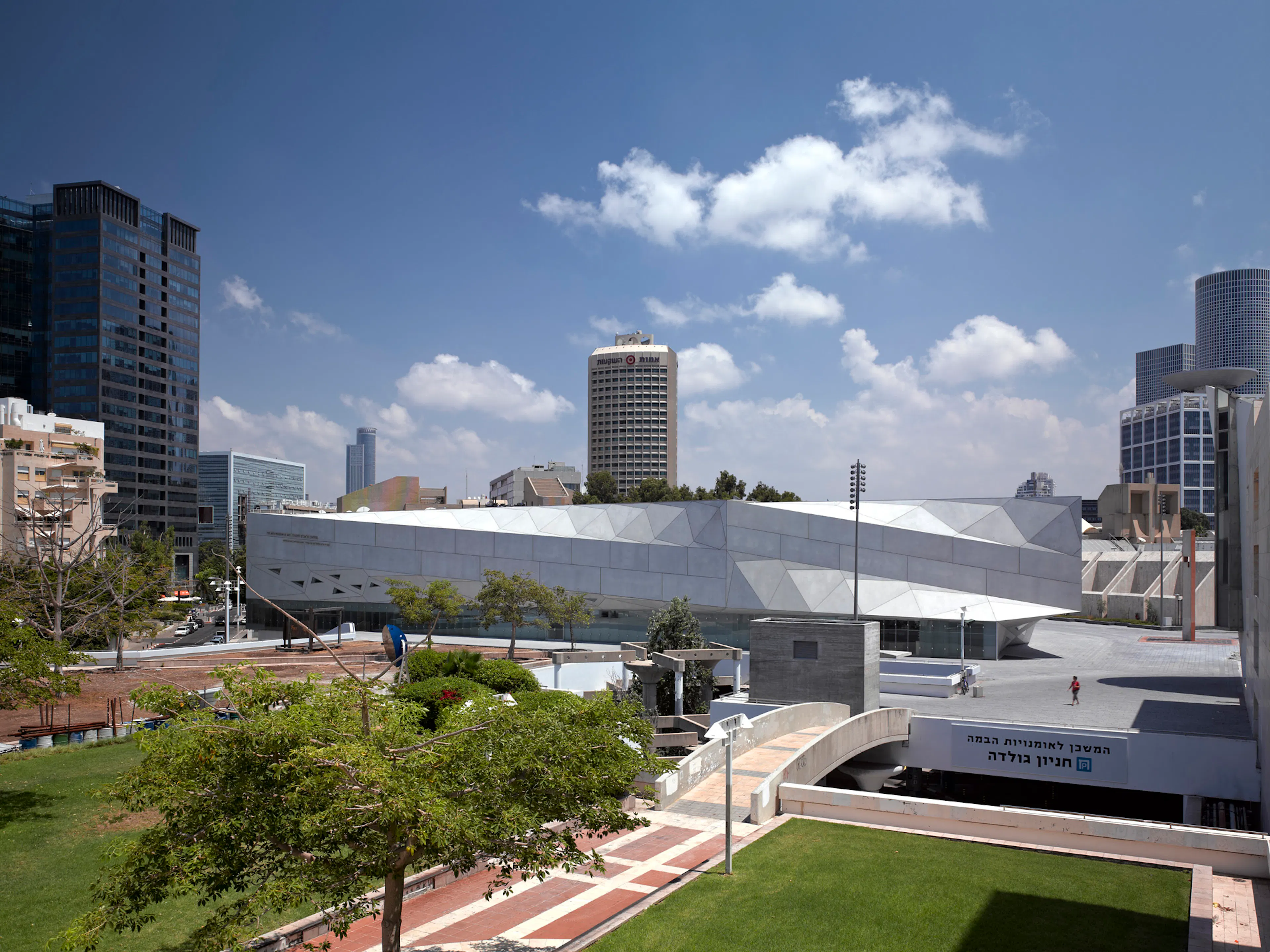 Herta and Paul Amir Building, Tel Aviv Museum of Art — 3