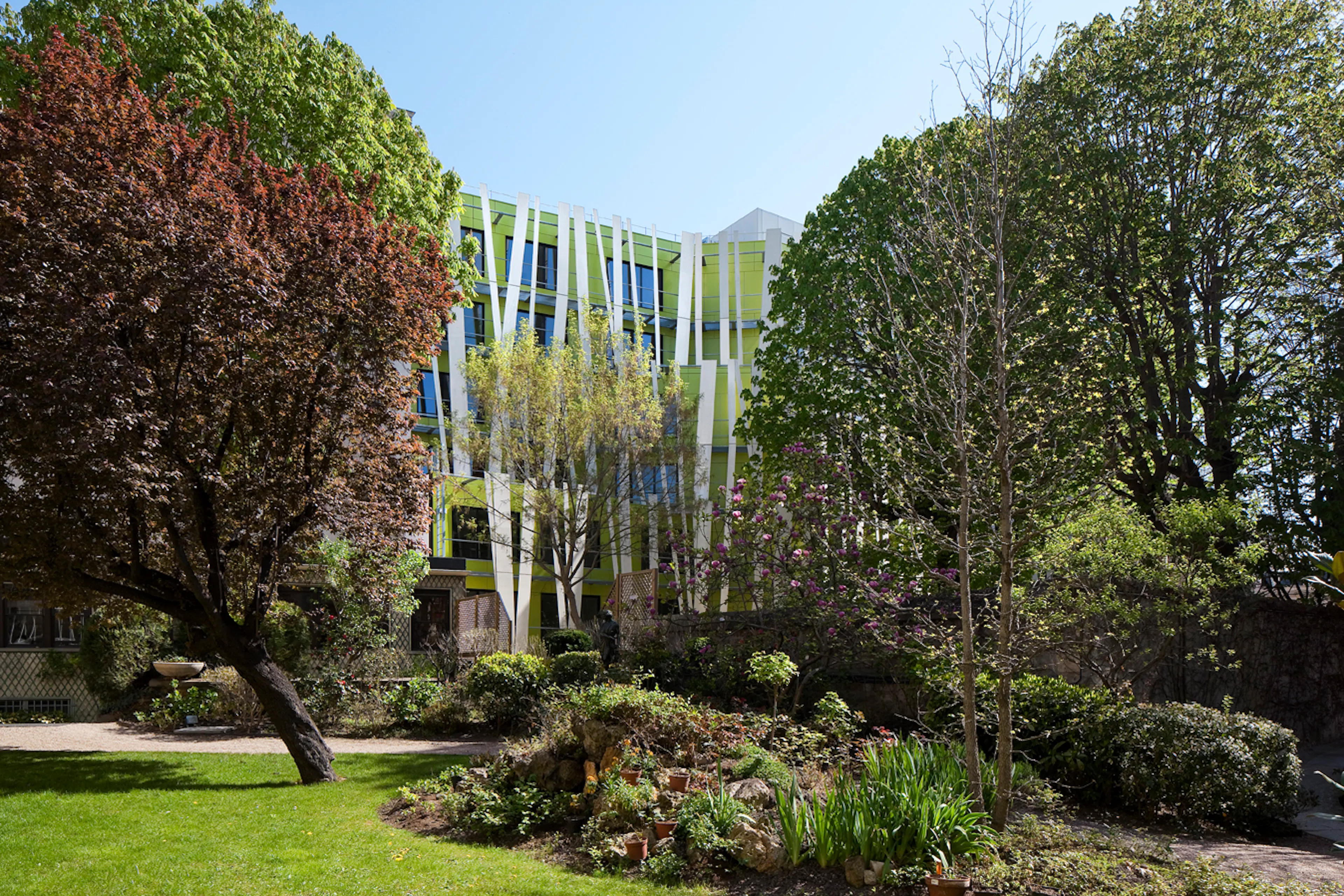EXPERIMENTAL ALZHEIMER NURSING HOME IN PARIS — 3