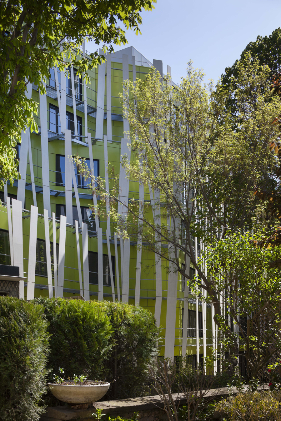EXPERIMENTAL ALZHEIMER NURSING HOME IN PARIS by PhilipponKalt