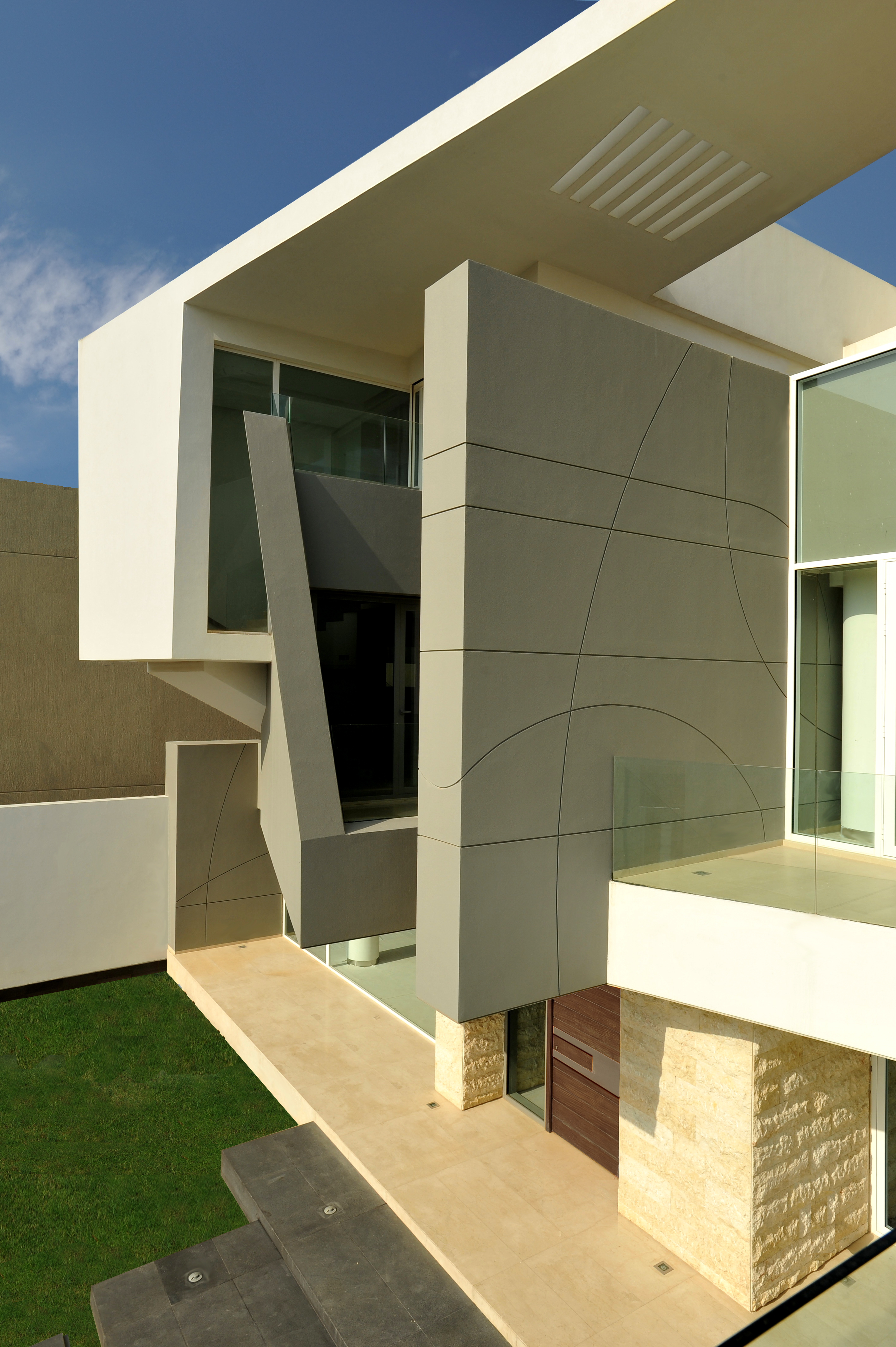 © Roma International